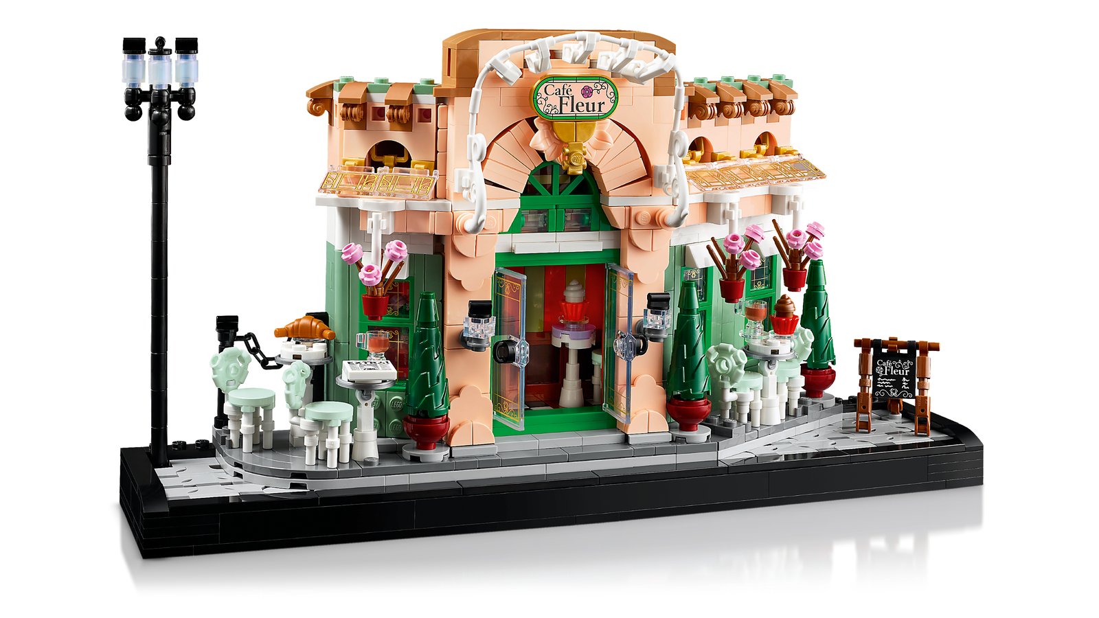 LEGO French Café — Official LEGO gallery 3 of 4 — LEGO set 10362