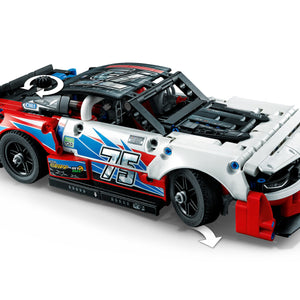 LEGO NASCAR® Next Gen Chevrolet Camaro ZL1 — Official LEGO gallery 4 of 4 — LEGO set 42153
