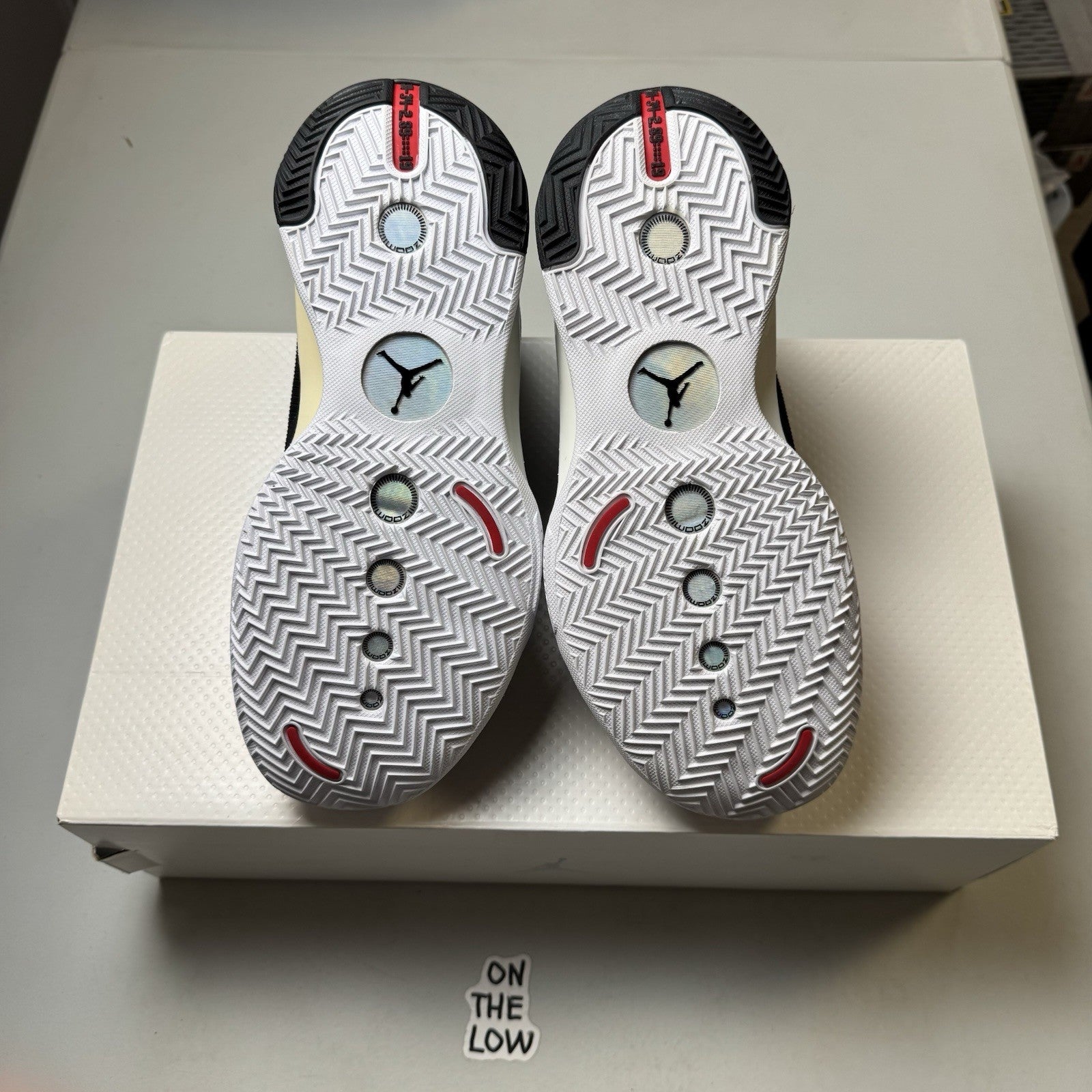 Nike Air Jordan 34 Chicago OG | AR3240 100 | Size 8.5 Mens US | SHIPS FAST!