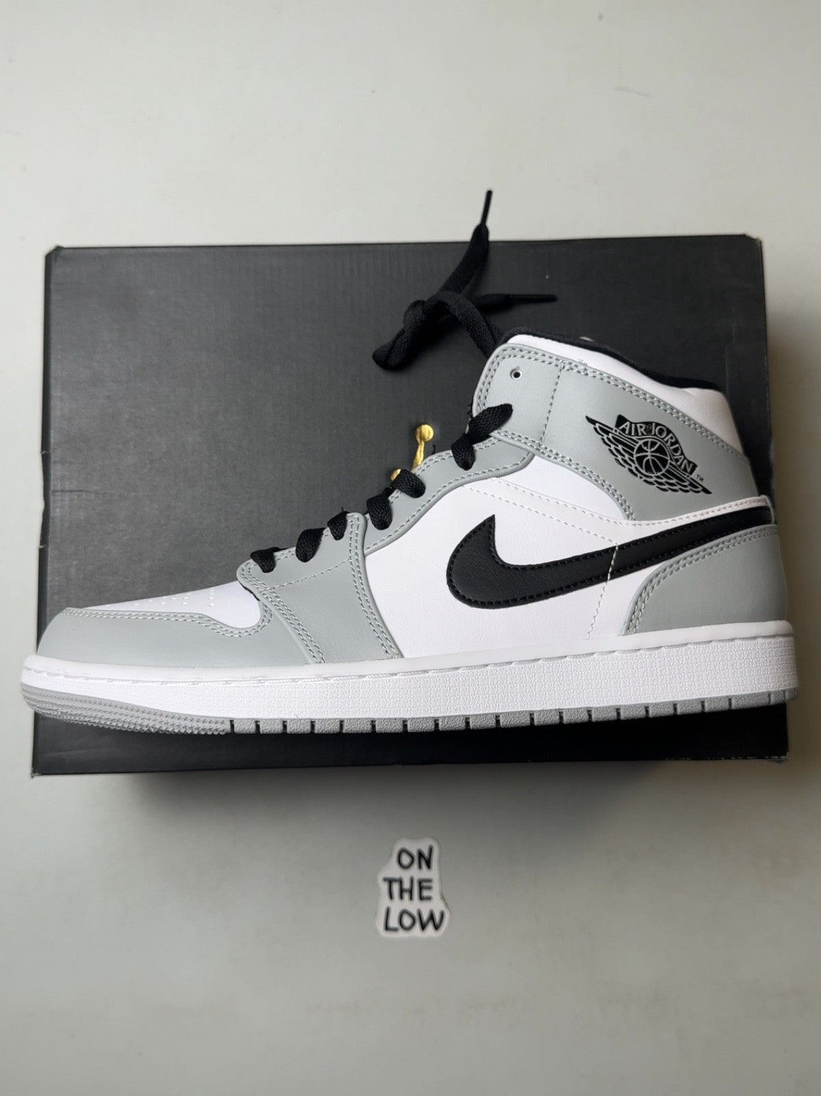 Air Jordan 1 Mid Light Smoke Grey | 554724-092 | Size 9 Men's US *READ DESC*