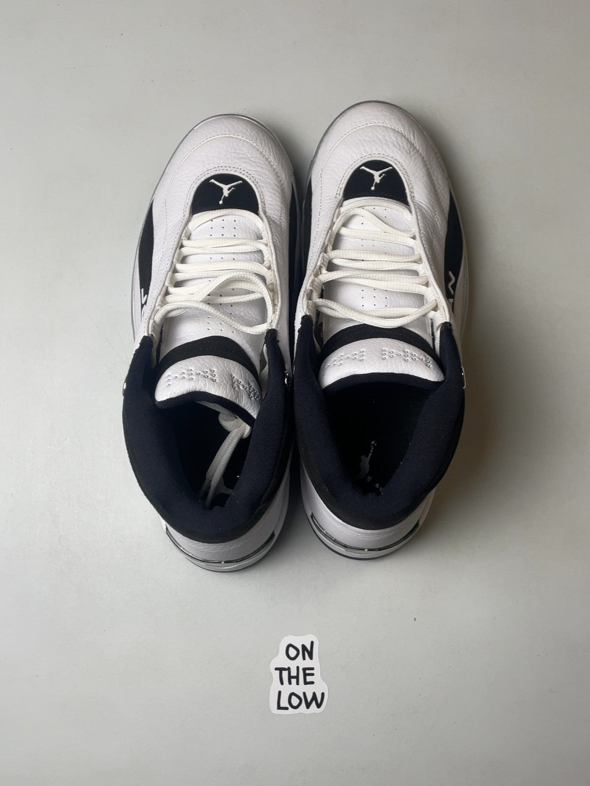 Jordan Team Showcase Metallic Silver | CD4150-100 | size 9 mens US