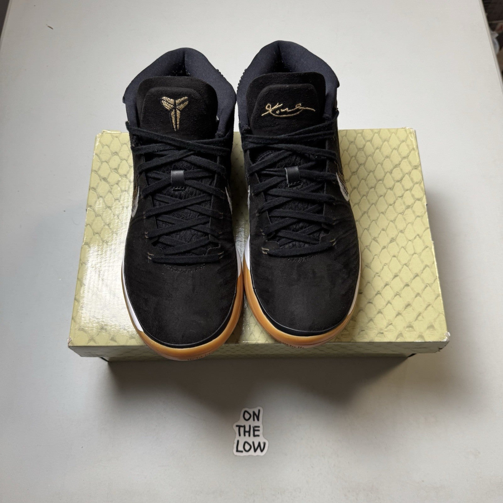 Nike Kobe AD Black Gold Anthracite Gum | 922482-009 | size 8 Mens | SHIPS FAST!
