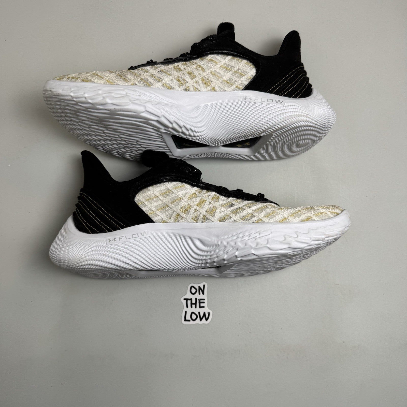 Under Armour Curry Flow 9 Close It Out | 3025684-103 | Size 11.5 Mens