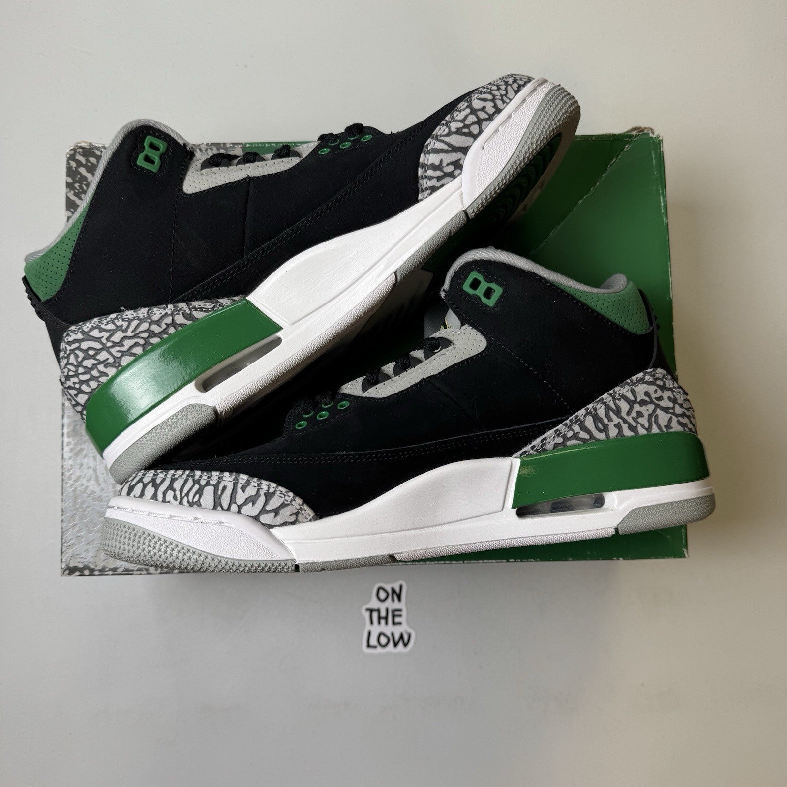 Air Jordan 3 Retro Pine Green | CT8532-030 | Size 8.5 Mens