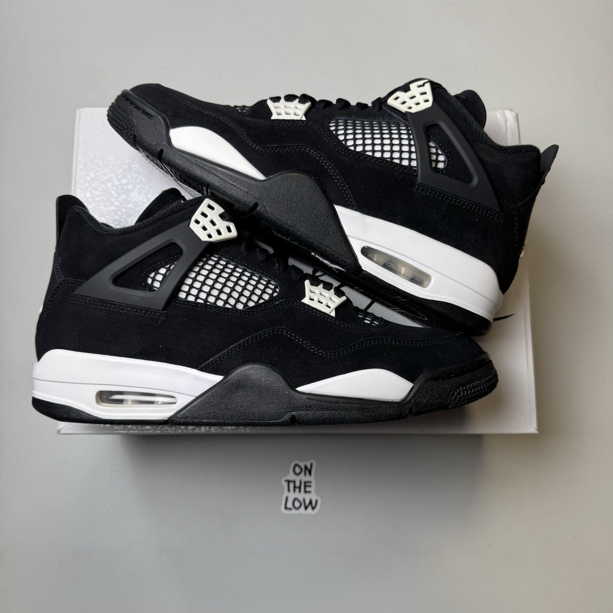 Nike Air Jordan 4 Retro White Thunder | FQ8138-001 |  NEW | Size 11 Mens