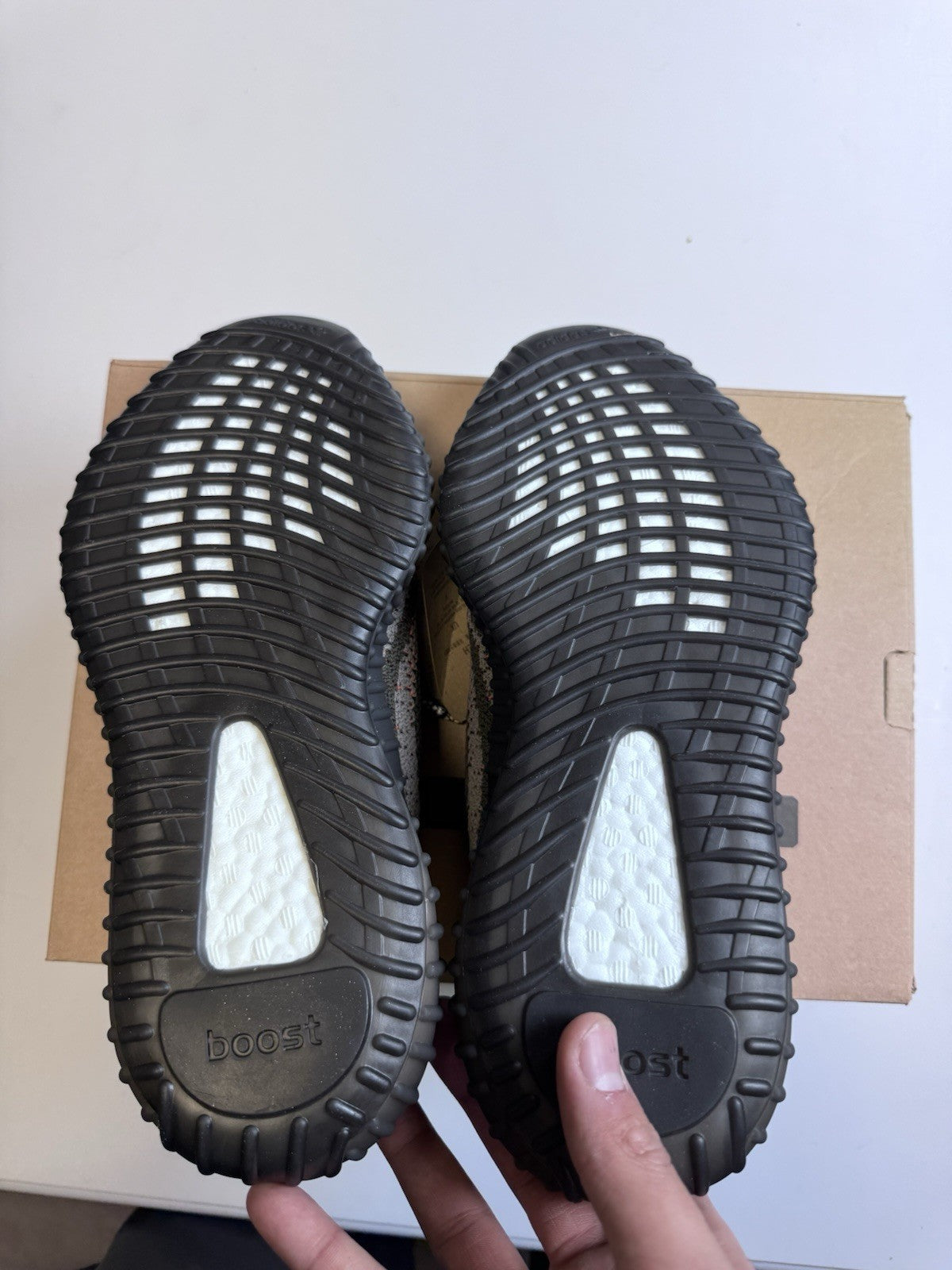 Adidas Yeezy Boost 350 V2 Carbon Beluga | HQ7045 | BRAND NEW | size 5/8 Mens