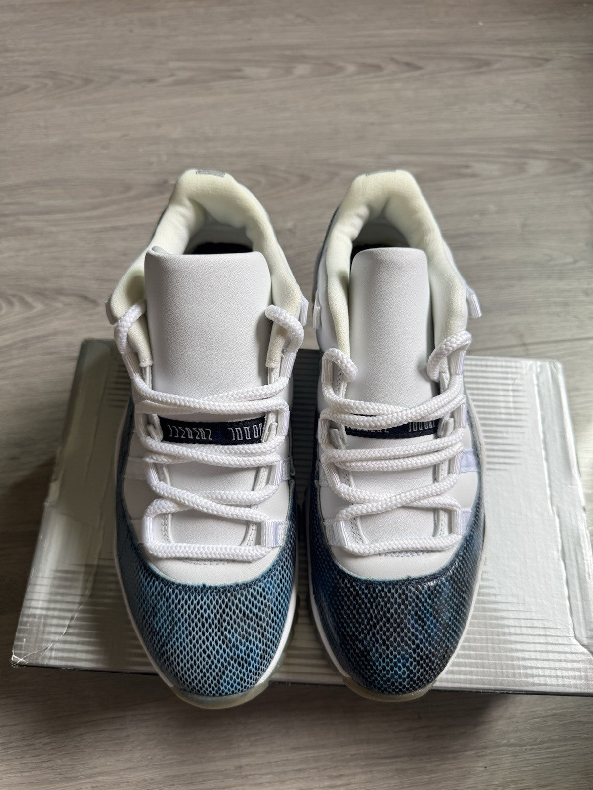 Air Jordan 11 Retro Snakeskin Low (2001) | 136071-102 | NEW | Size 8.5 Mens US