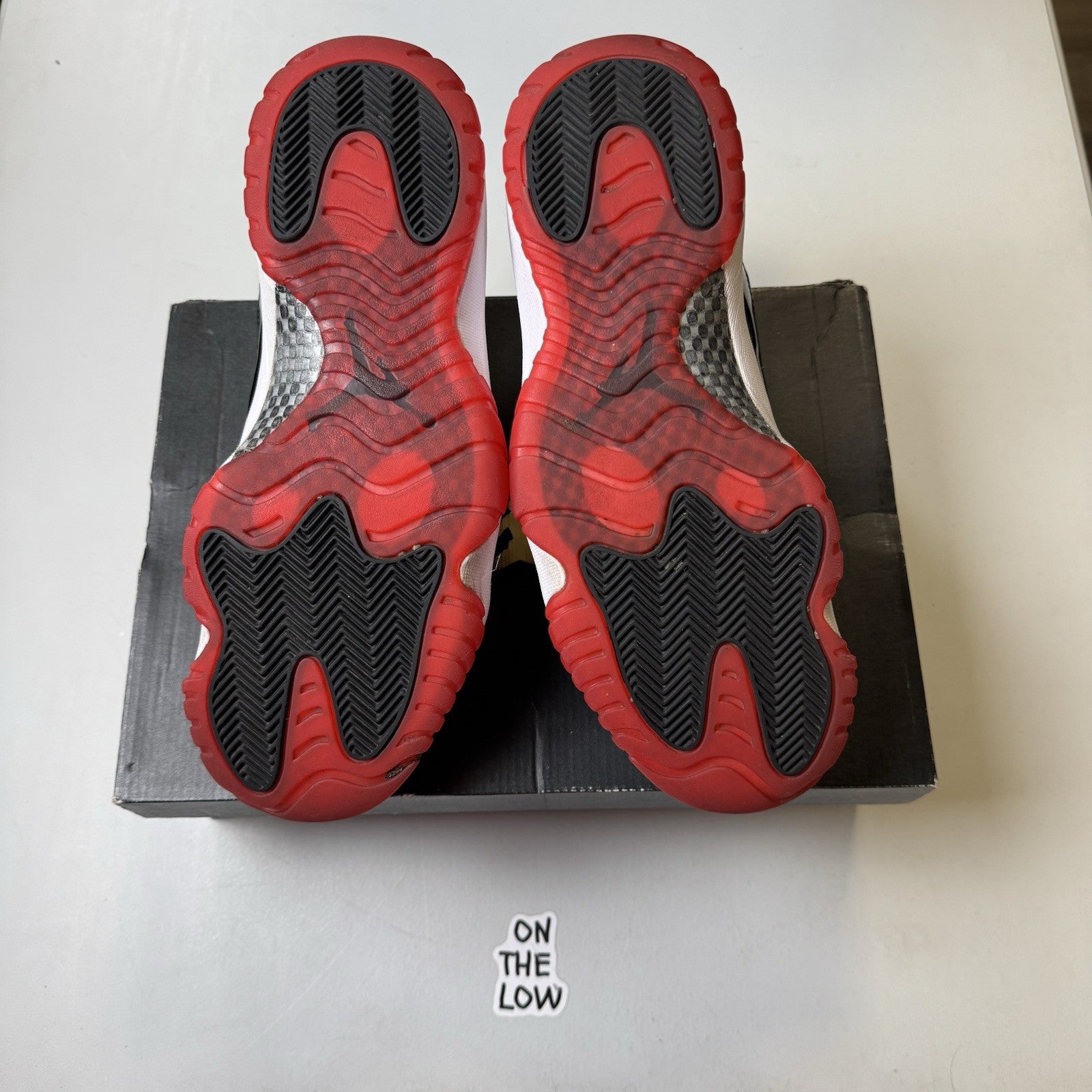 Air Jordan 11 Retro Low Bred 2015 | 528895-012 | Size 10.5 Mens US