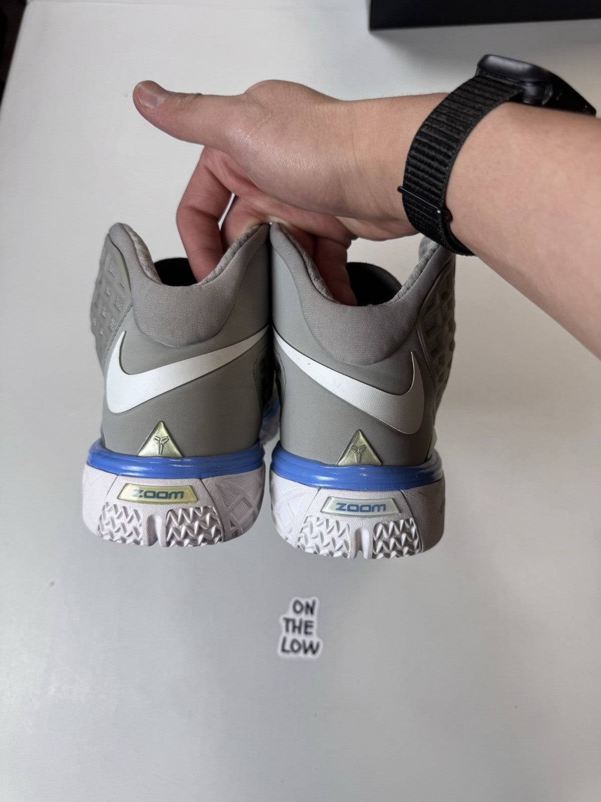 Nike Mens Zoom Kobe 3 MPLS Seal Grey UNC White | 318090-011 | Size 10.5 Mens