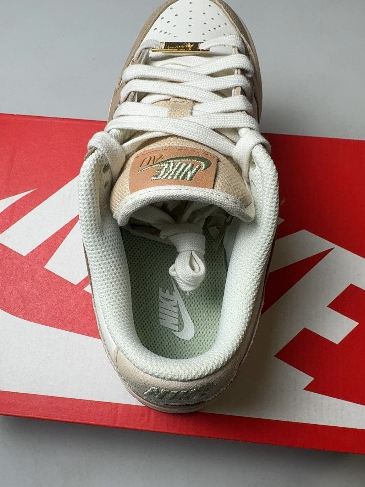 Nike Dunk Low SE Australia (Women's) | FN7645-133 | Size 6 Women's *READ DESC*