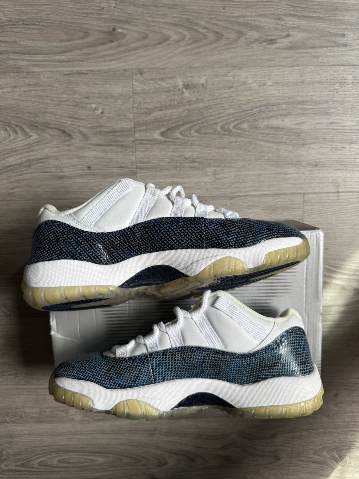 Air Jordan 11 Retro Snakeskin Low (2001) | 136071-102 | NEW | Size 8.5 Mens US