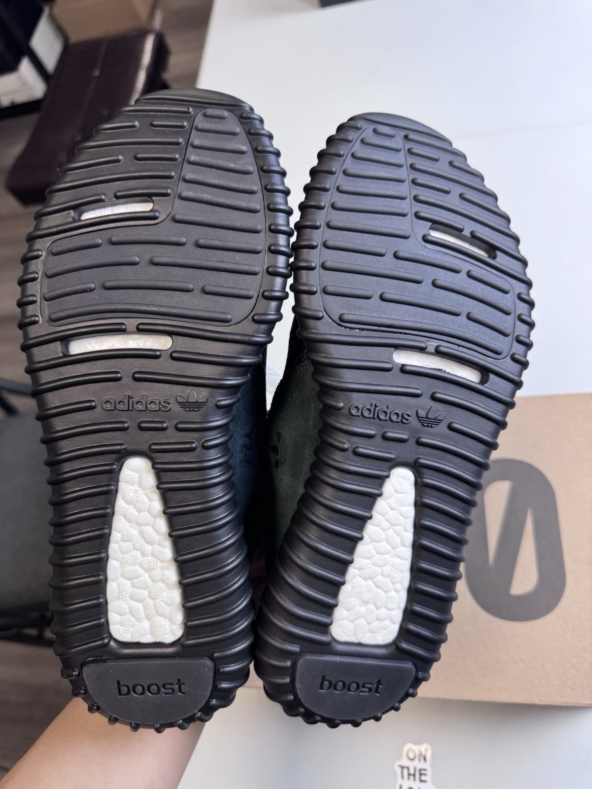 Adidas Yeezy Boost 350 Pirate Black (2023) | BB5350 | NEW | Size 8.5 Mens US
