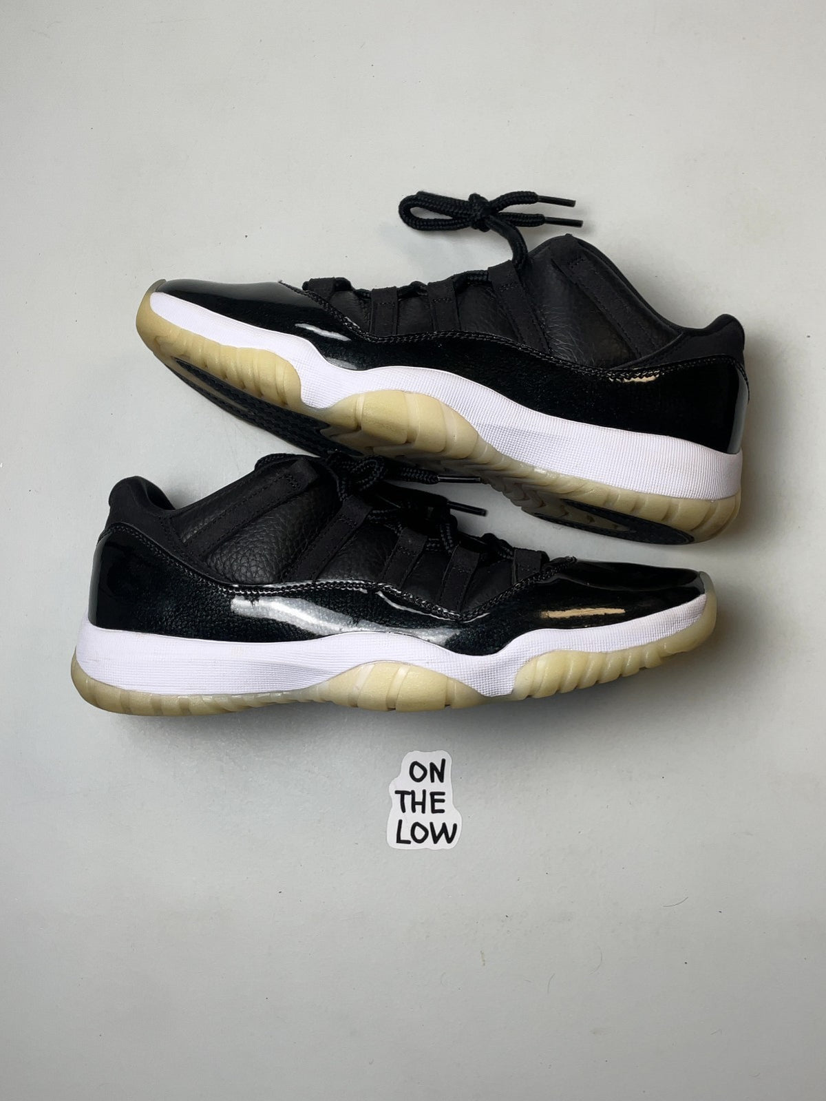 Jordan 11 Low 72-10 | AV2187-001 | size 10.5 mens