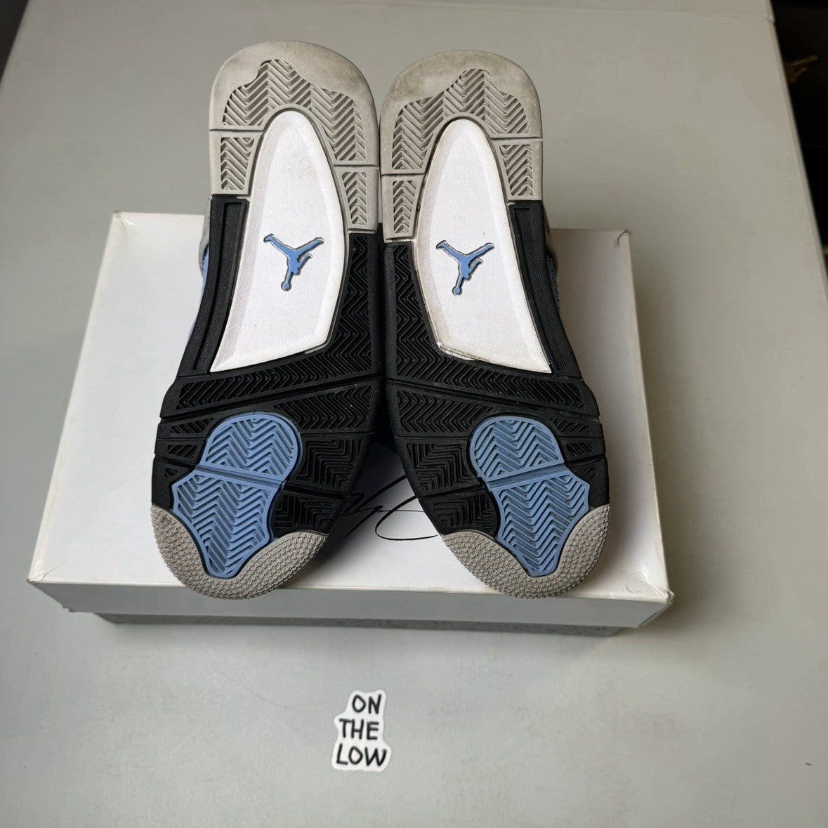 Jordan 4 Retro University Blue | CT8527-400 | size 7.5 Mens / 9W 