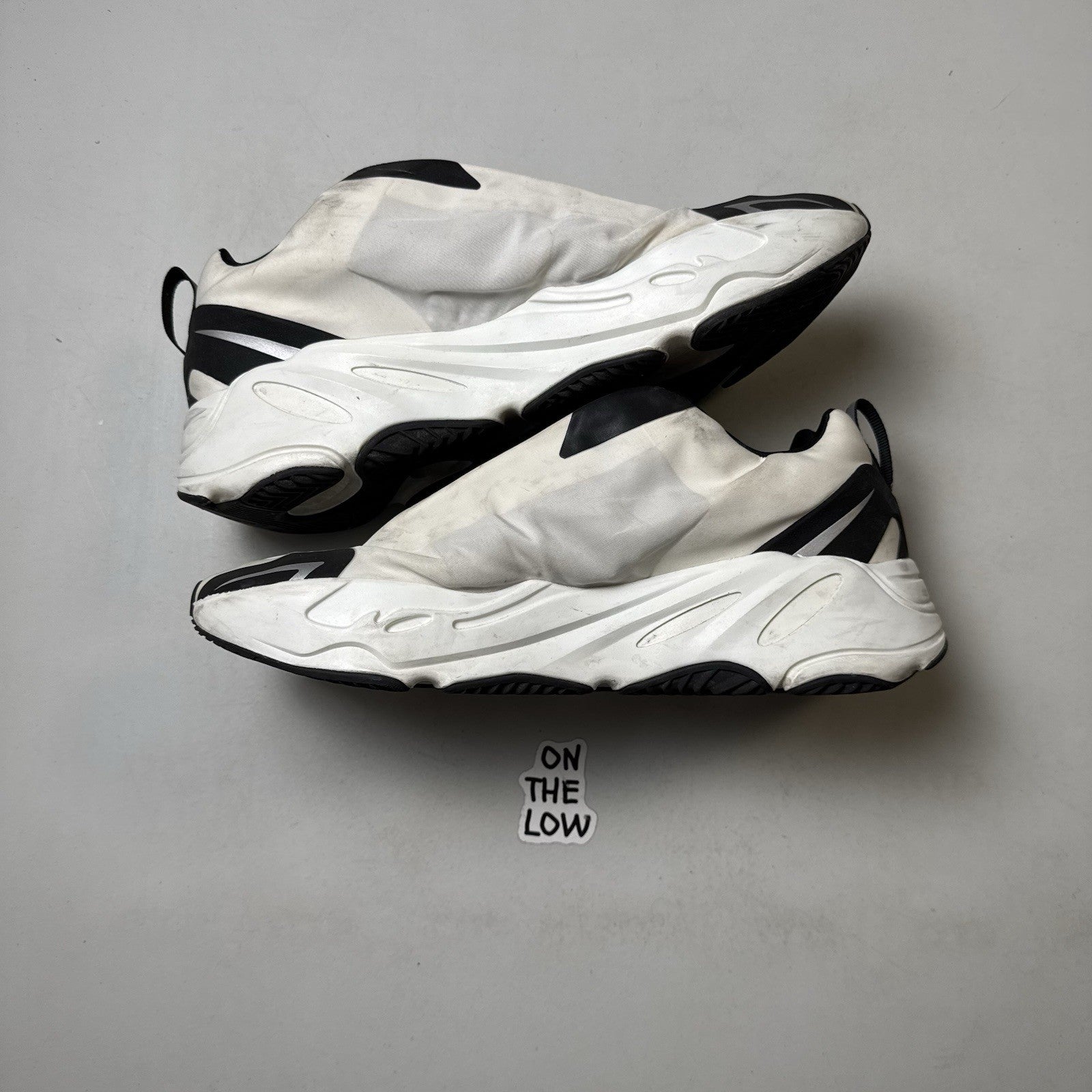 Adidas Yeezy Boost 700 MNVN Laceless Analog | IG4798 | Size 11.5