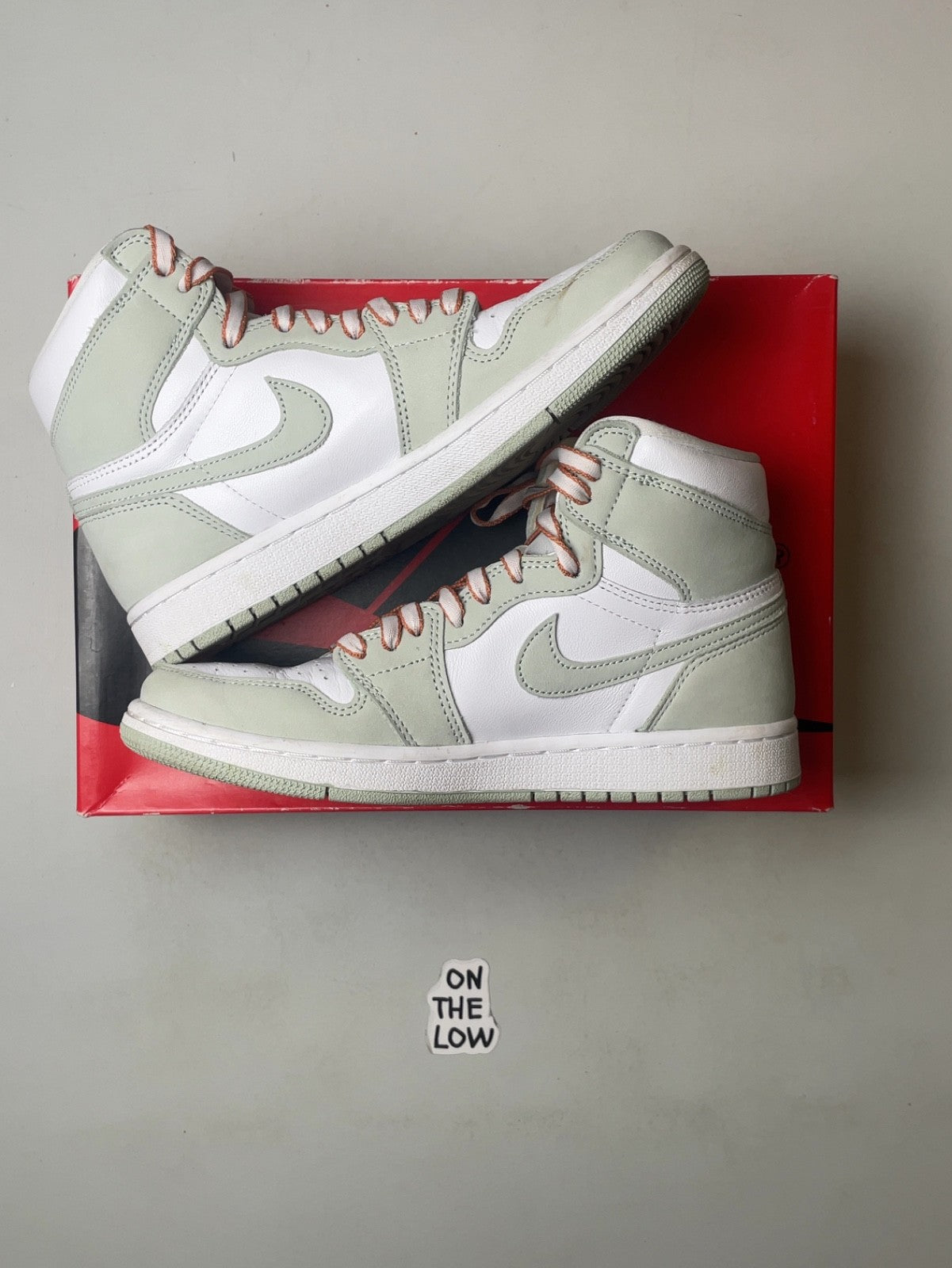 Air Jordan 1 Retro High OG Seafoam Women's | CD0461-002 | Size 7.5 W US / 6 M US
