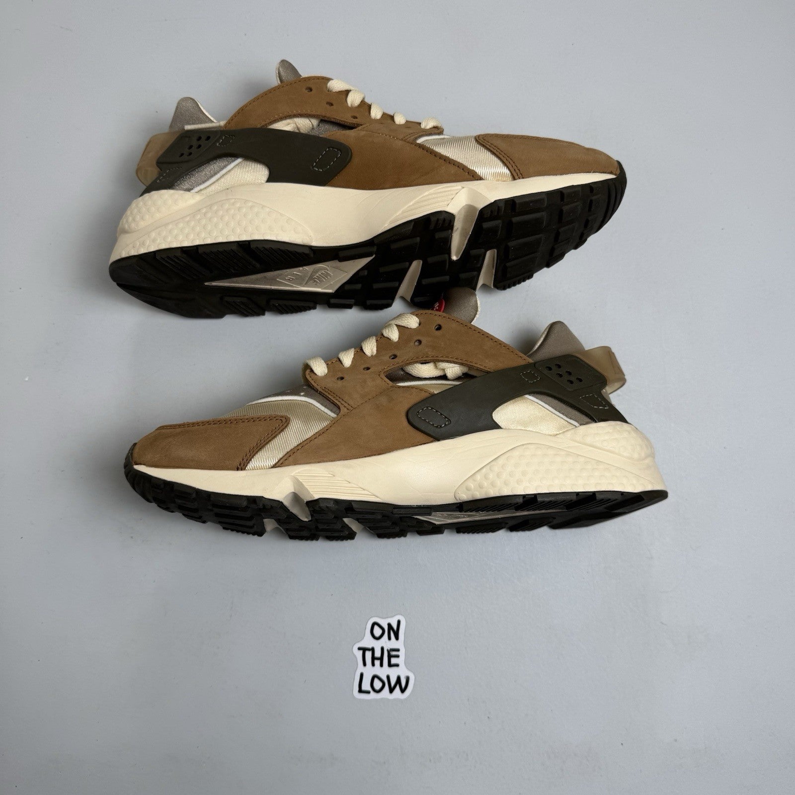 Nike Air Huarache Stussy Desert Oak | DD1381-200 | Size 10.5 Mens
