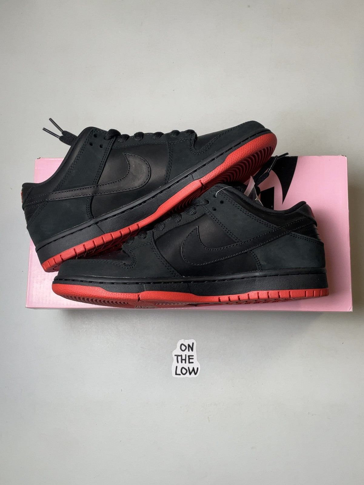 Nike SB Dunk Low Black Pigeon (2017) | 883232-008 | size 8 mens