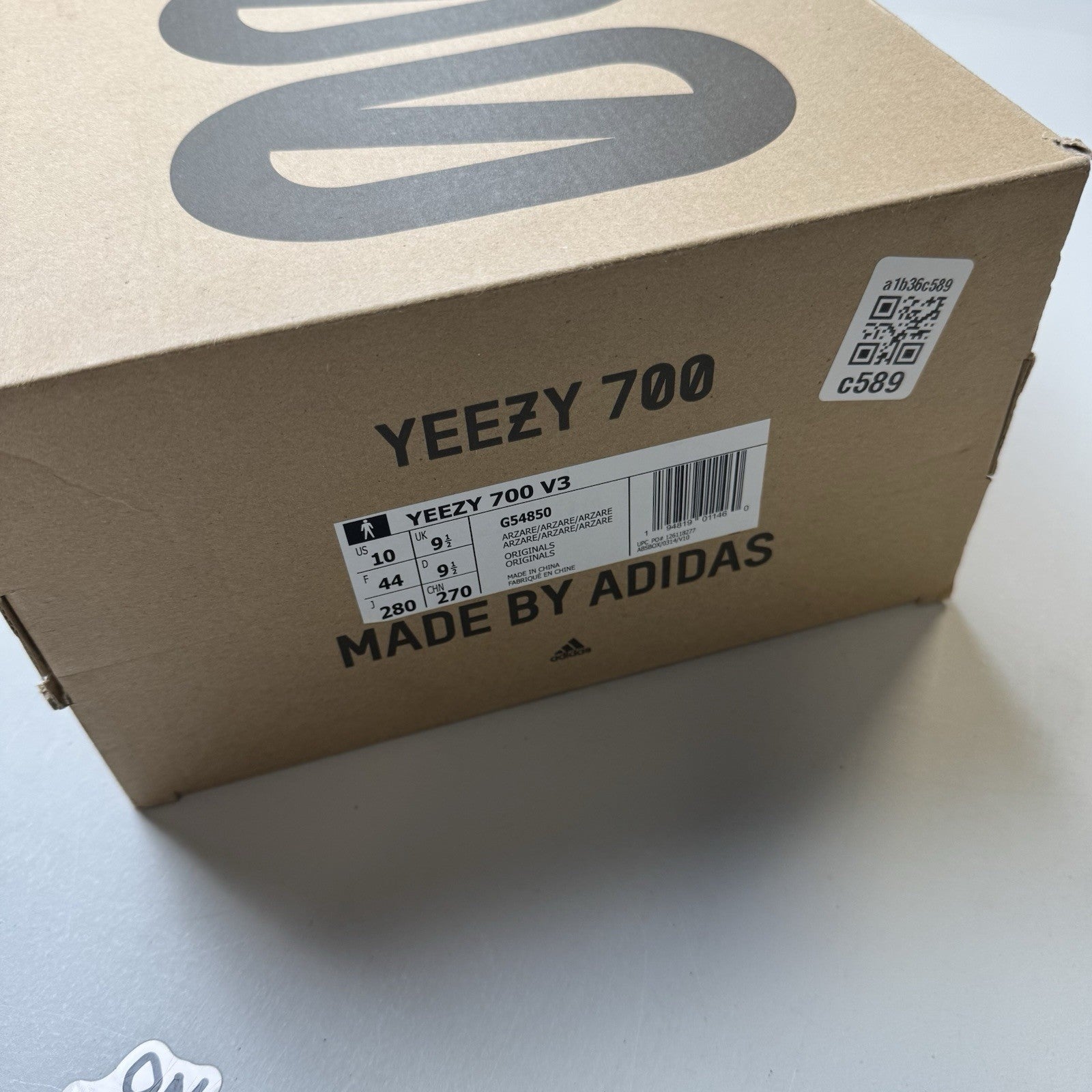 Adidas Yeezy 700 V3 Azareth | BRAND NEW | G54850 | Size 10 mens US