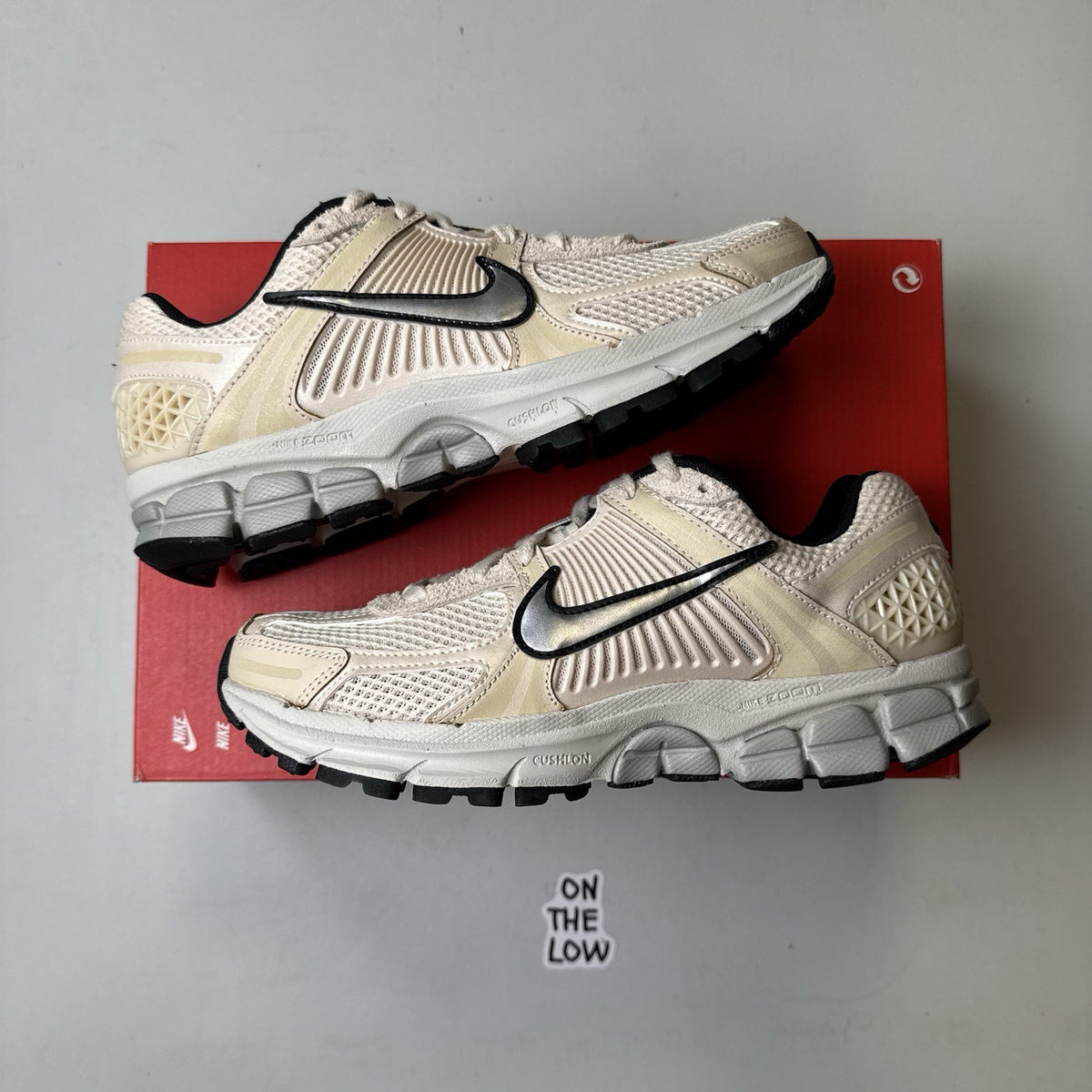 Nike Zoom Vomero 5 Pearl White Chrome Light Bone | FN6742-200| NEW |Size 9W/7.5M