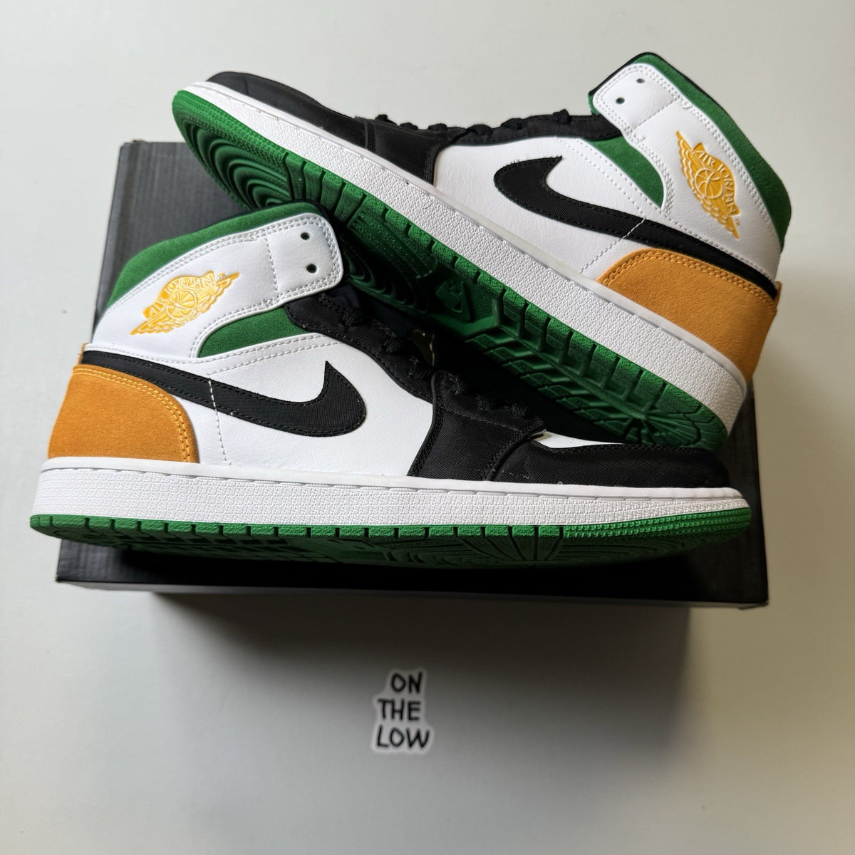 Jordan 1 Mid SE Oakland | 852542-101 | Size 11 Mens USA