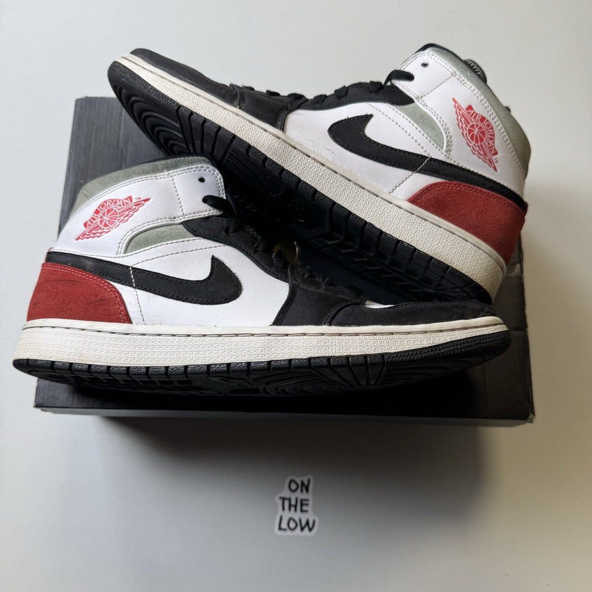 Jordan 1 Mid SE Red Black Toe | 852542-100 | Size 11 Mens