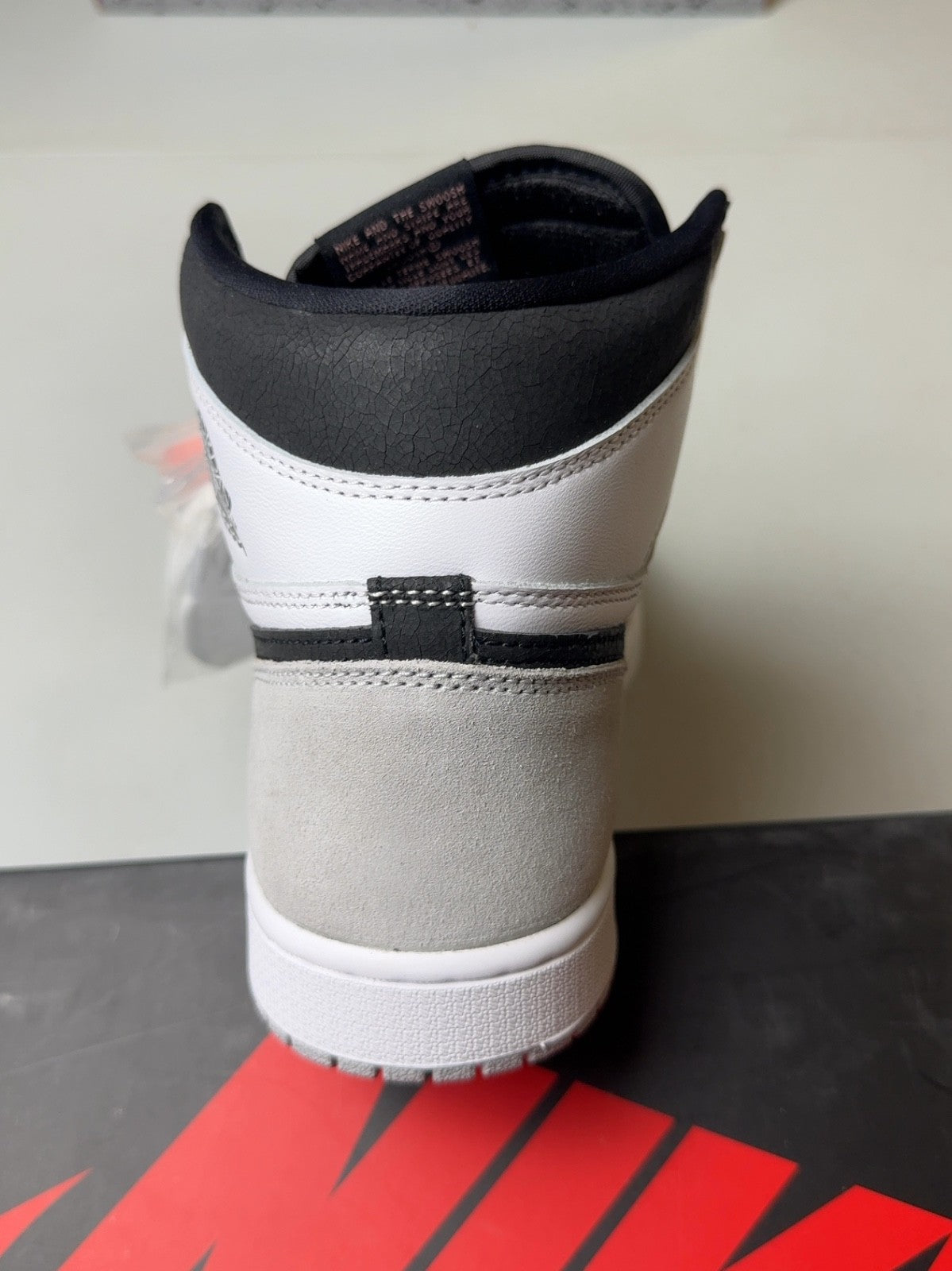 Air Jordan 1 Retro High OG Bleached Coral | 555088-108 | Size 10 M *READ DESC*