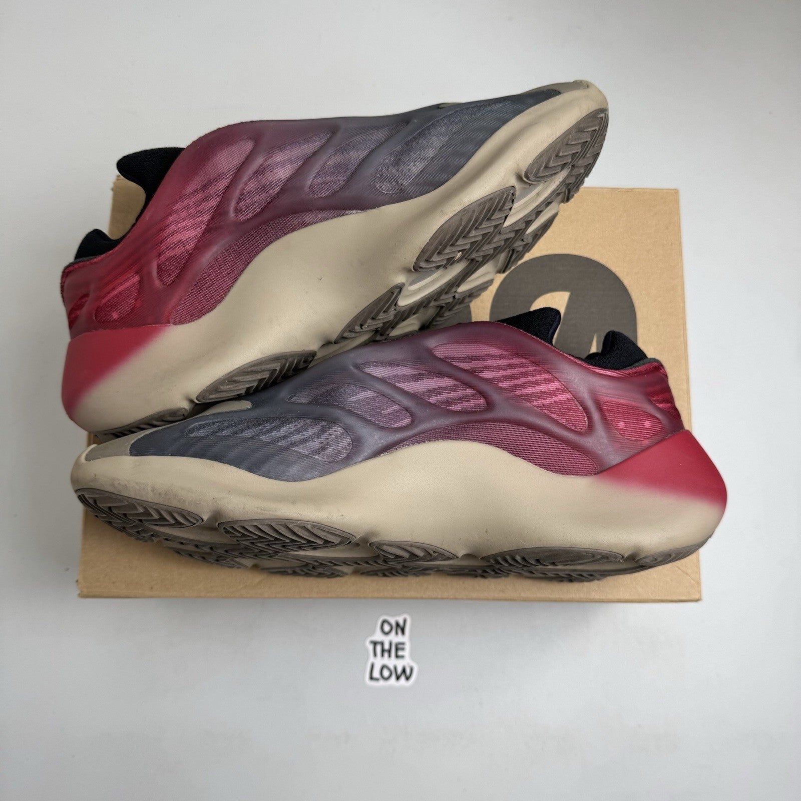 Adidas Yeezy Boost 700 V3  Faded Carbon | GW1814 | Size 11 Mens