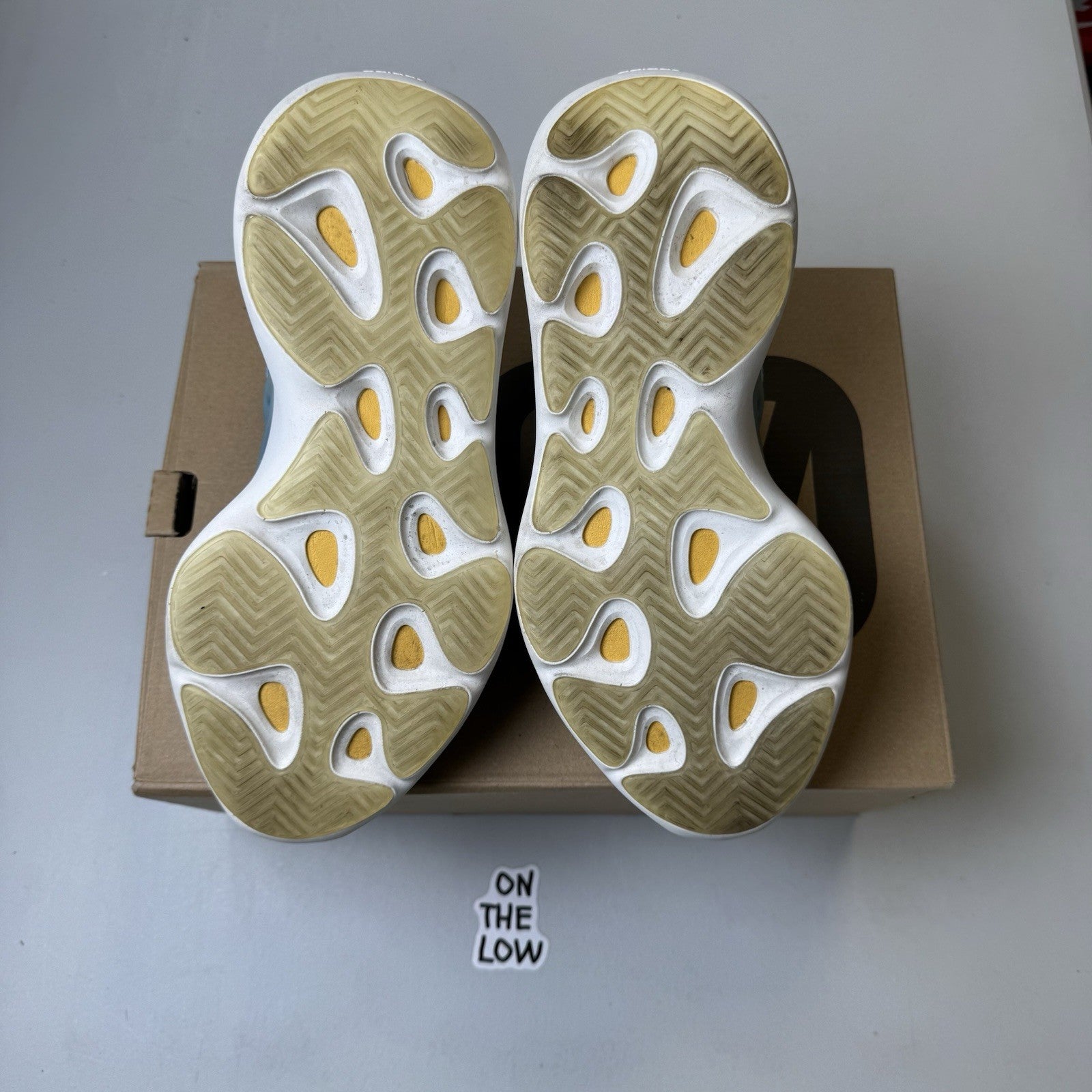 Adidas Yeezy 700 V3 Arzareth | G54850 | Sz 7 Mens US | SHIPS FAST!