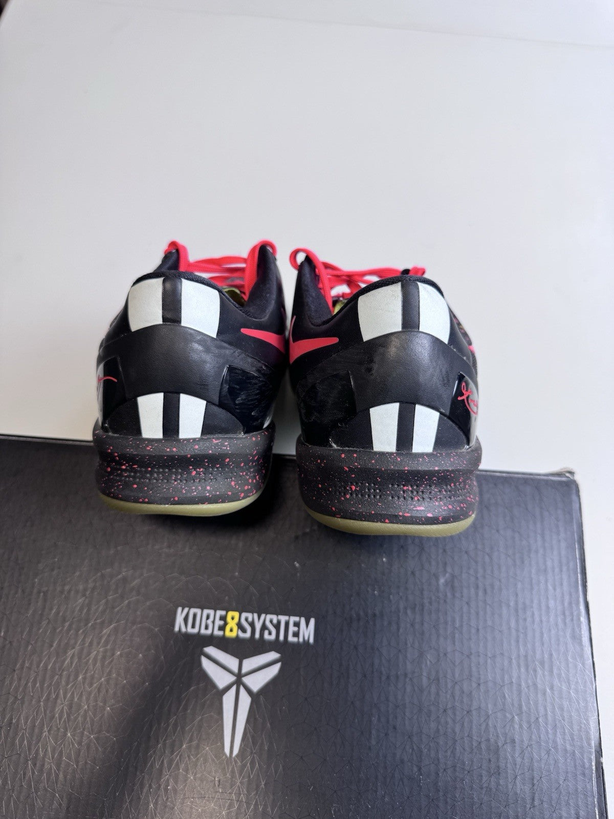 Nike Kobe 8 VIII SS Christmas | 555035-030 | Size 8 Mens US