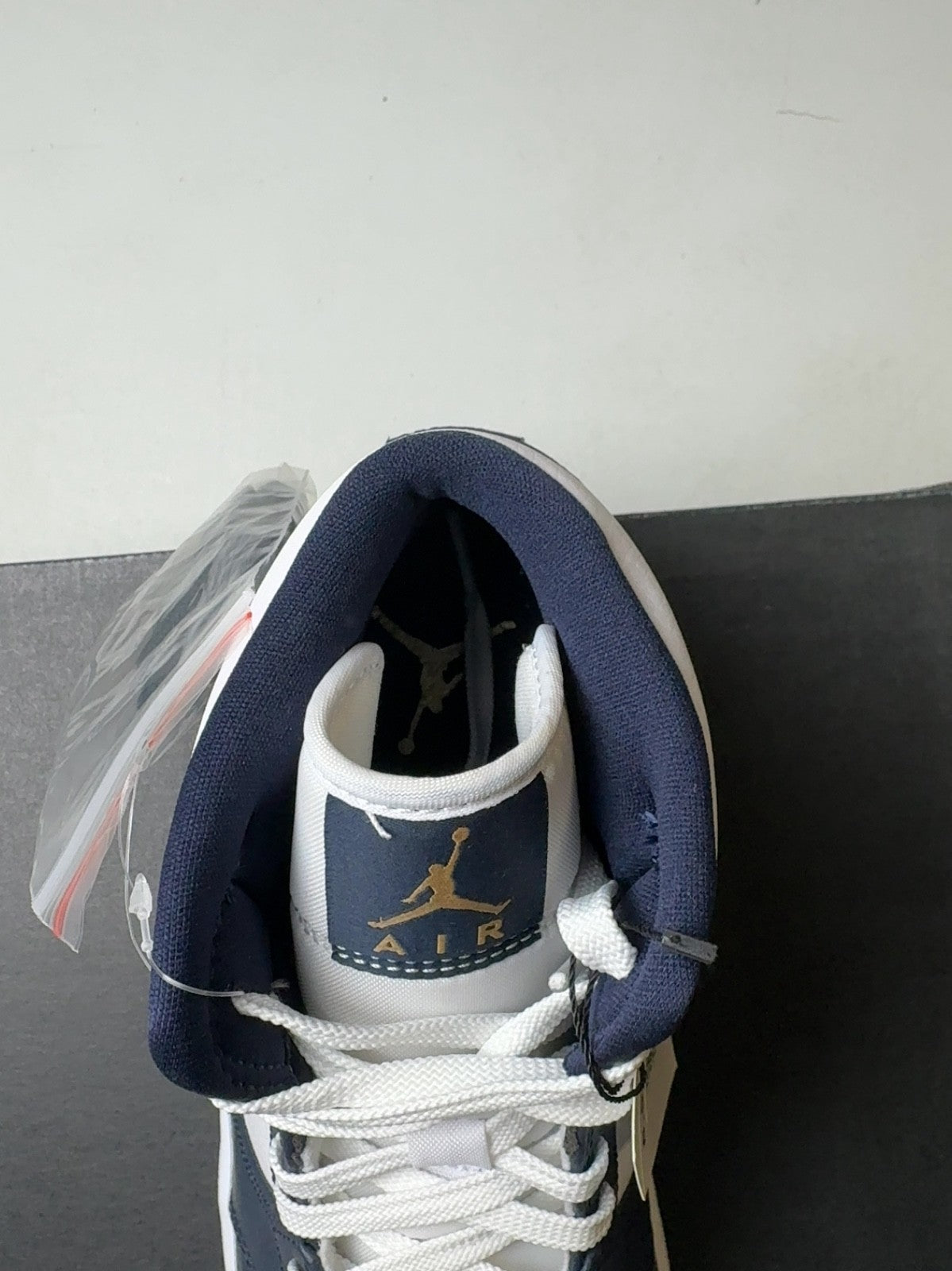 Air Jordan 1 Mid White Metallic Gold Obsidian | Size 8.5 M *READ DESC*