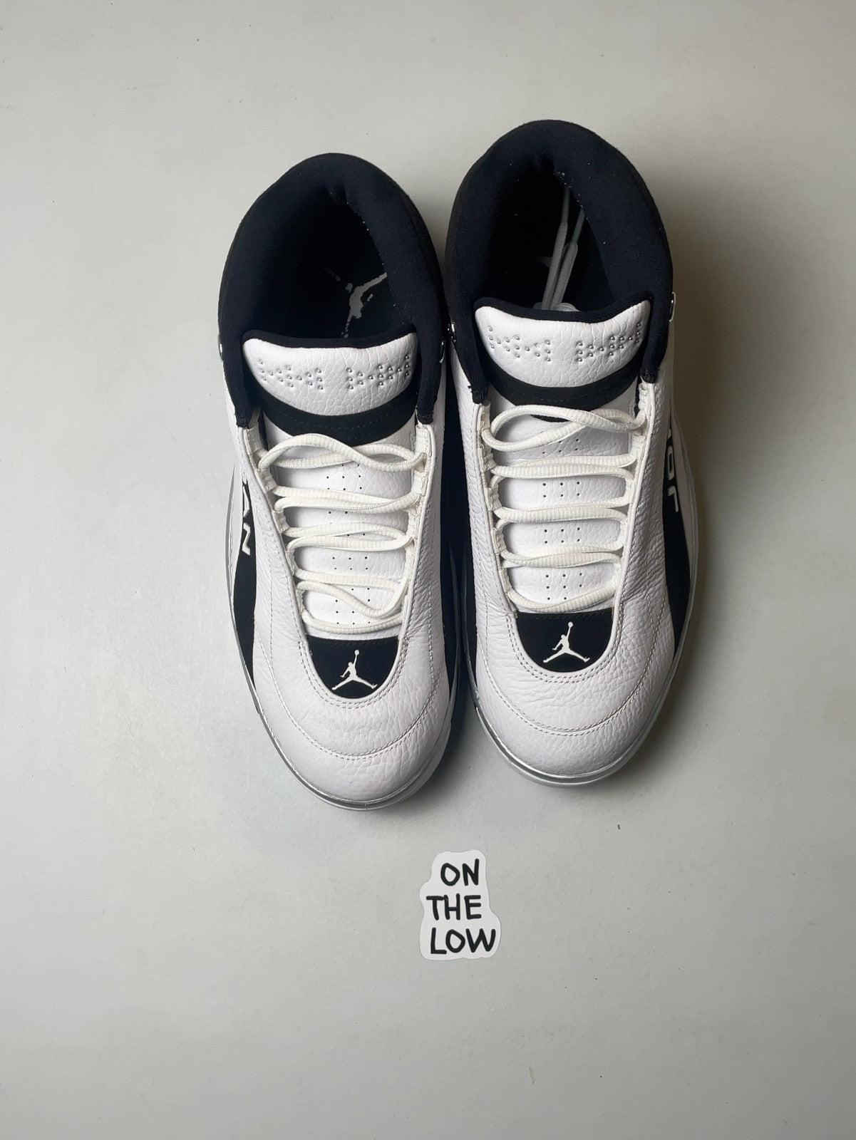 Jordan Team Showcase Metallic Silver | CD4150-100 | size 9 mens US