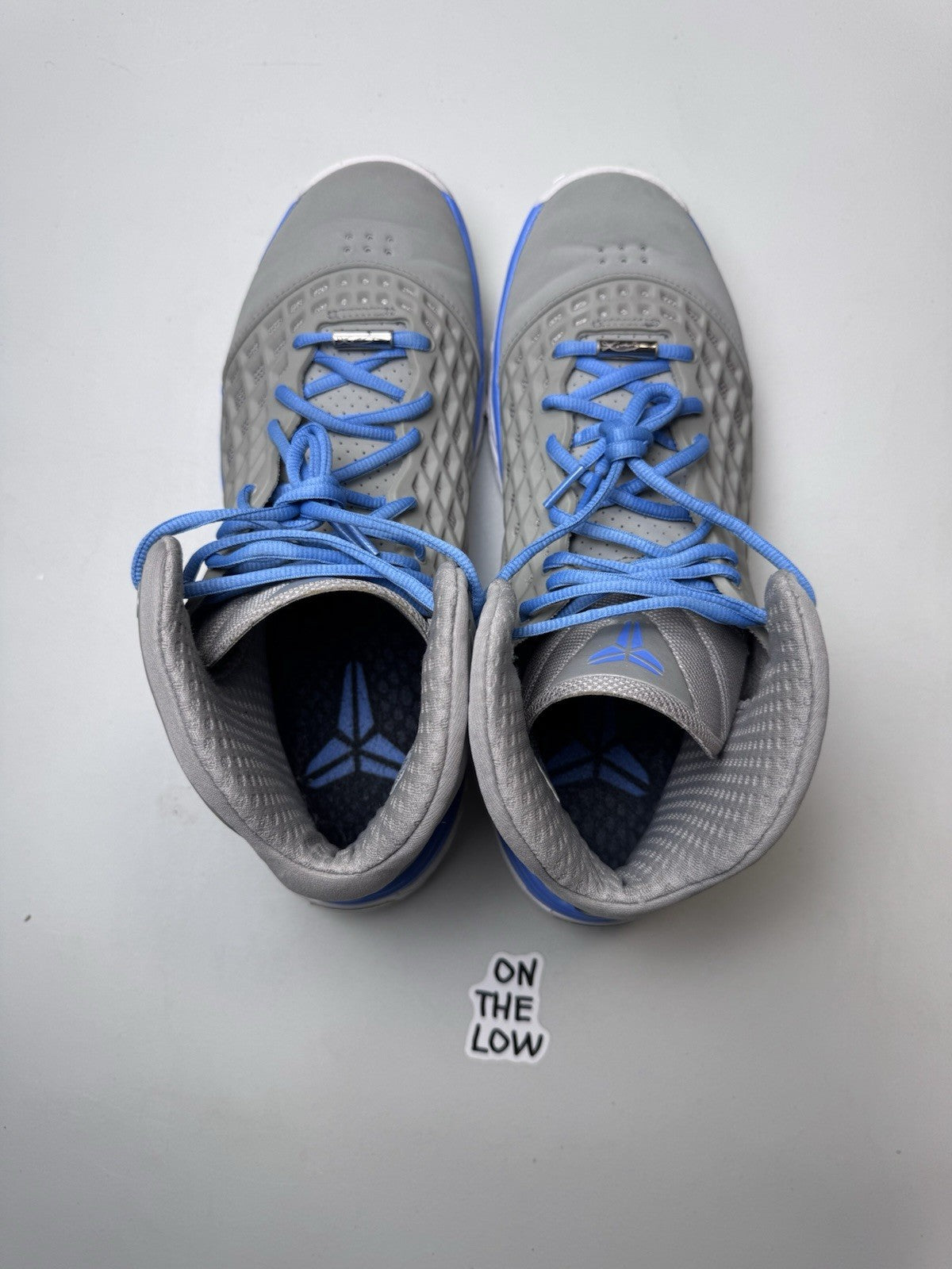 Nike Mens Zoom Kobe 3 MPLS Seal Grey UNC White | 318090-011 | Size 10.5 Mens