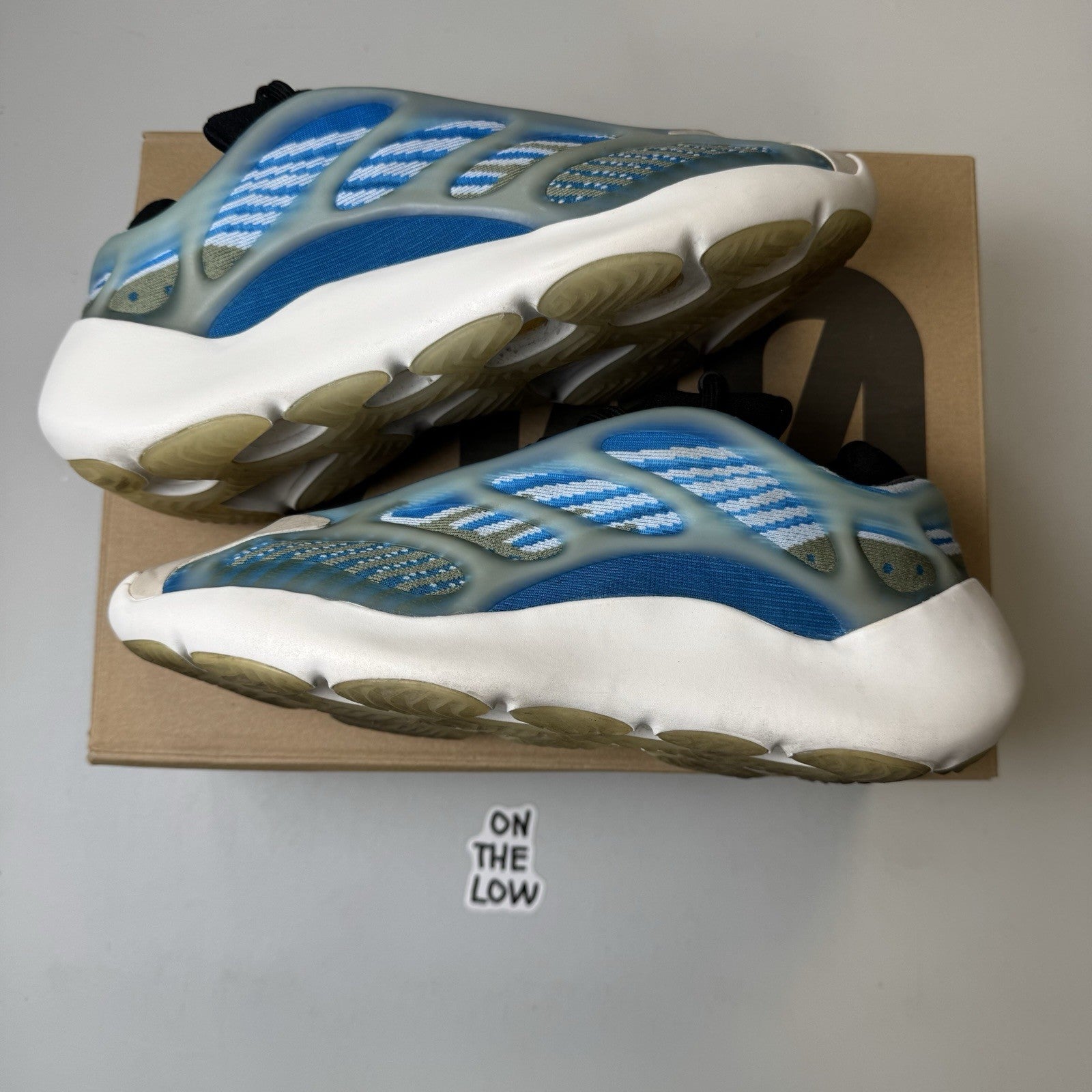 Adidas Yeezy 700 V3 Arzareth | G54850 | Sz 7 Mens US | SHIPS FAST!