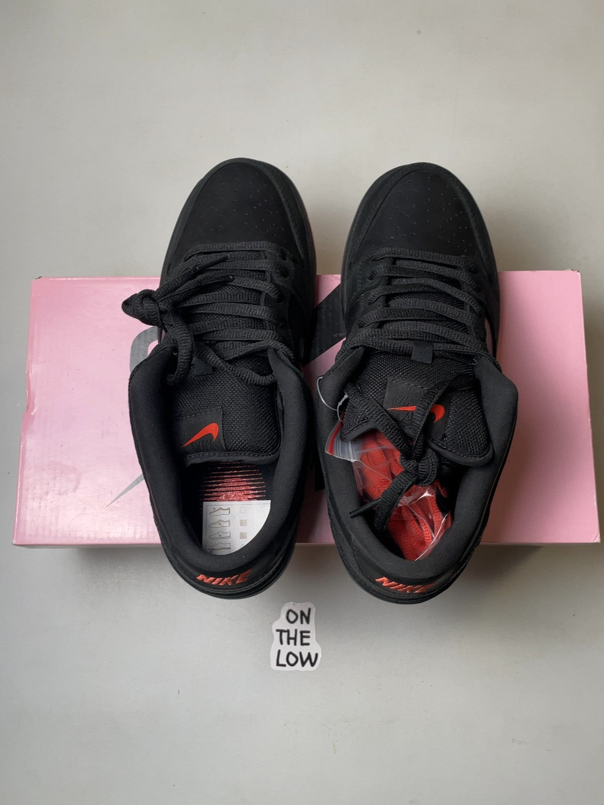 Nike SB Dunk Low Black Pigeon (2017) | 883232-008 | size 8 mens