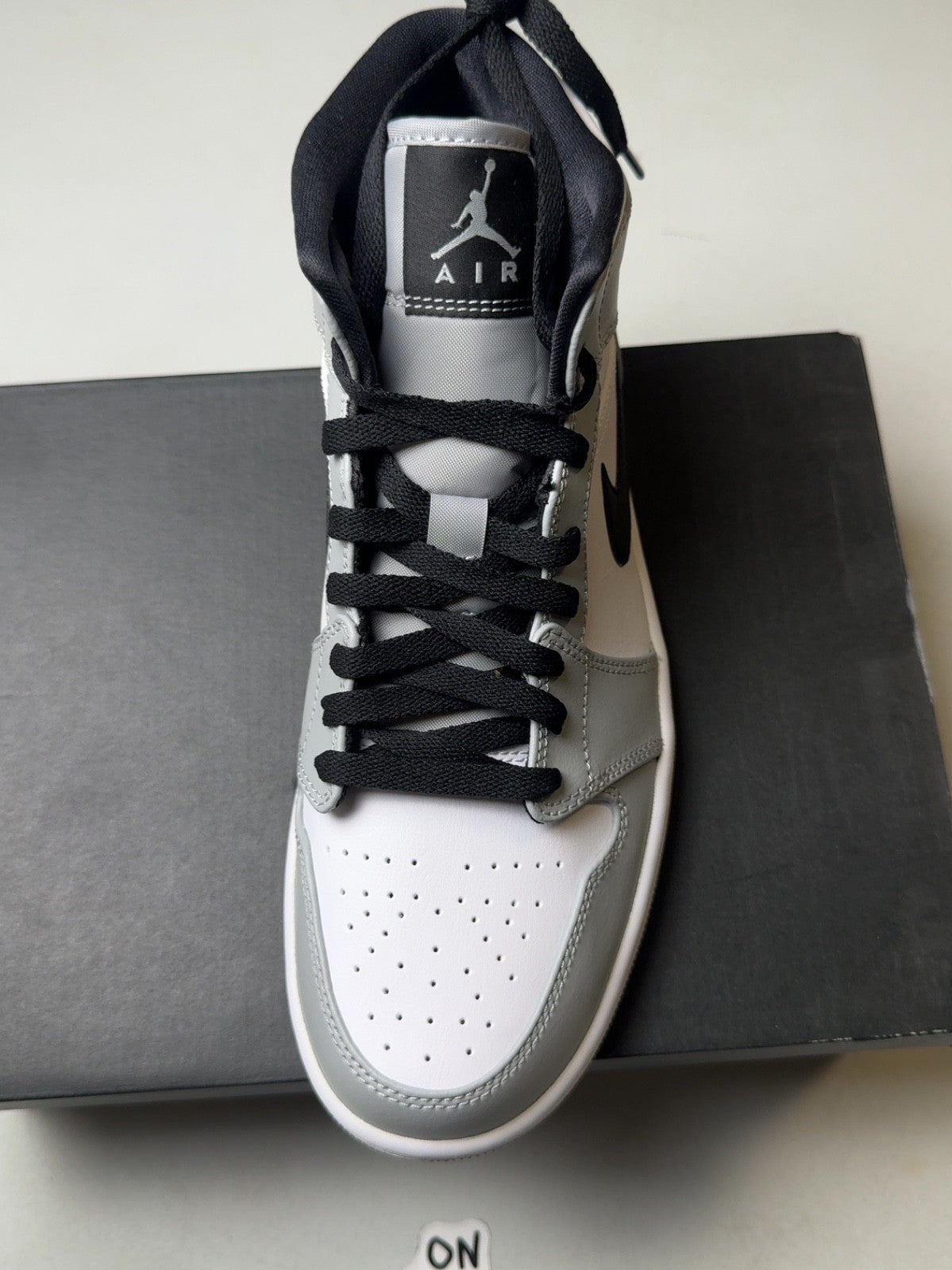 Air Jordan 1 Mid Light Smoke Grey | 554724-092 | Size 9 Men's US *READ DESC*