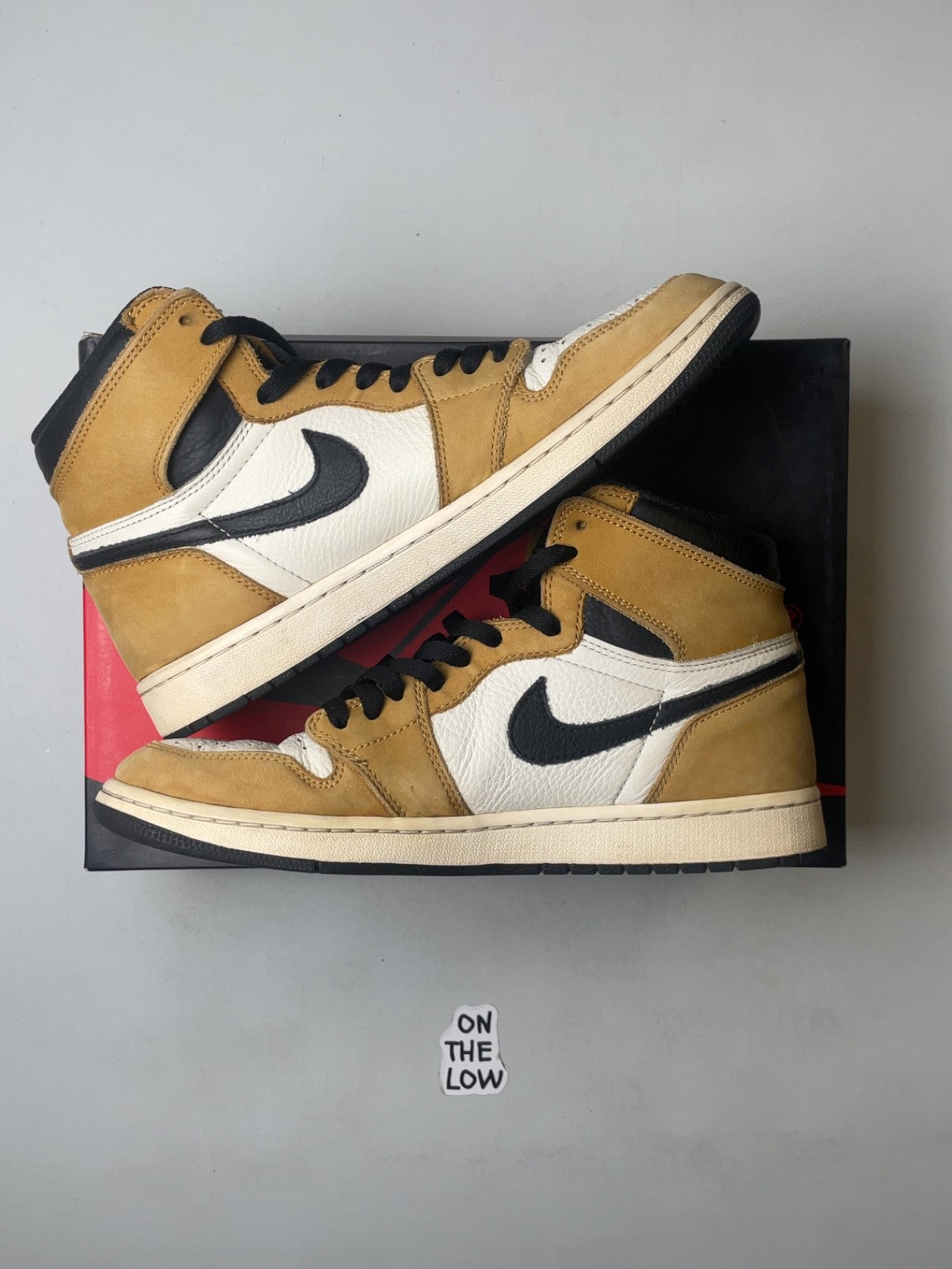 Air Jordan 1 Retro High Rookie of the Year | 555088-700 | Size 10.5 Men's US
