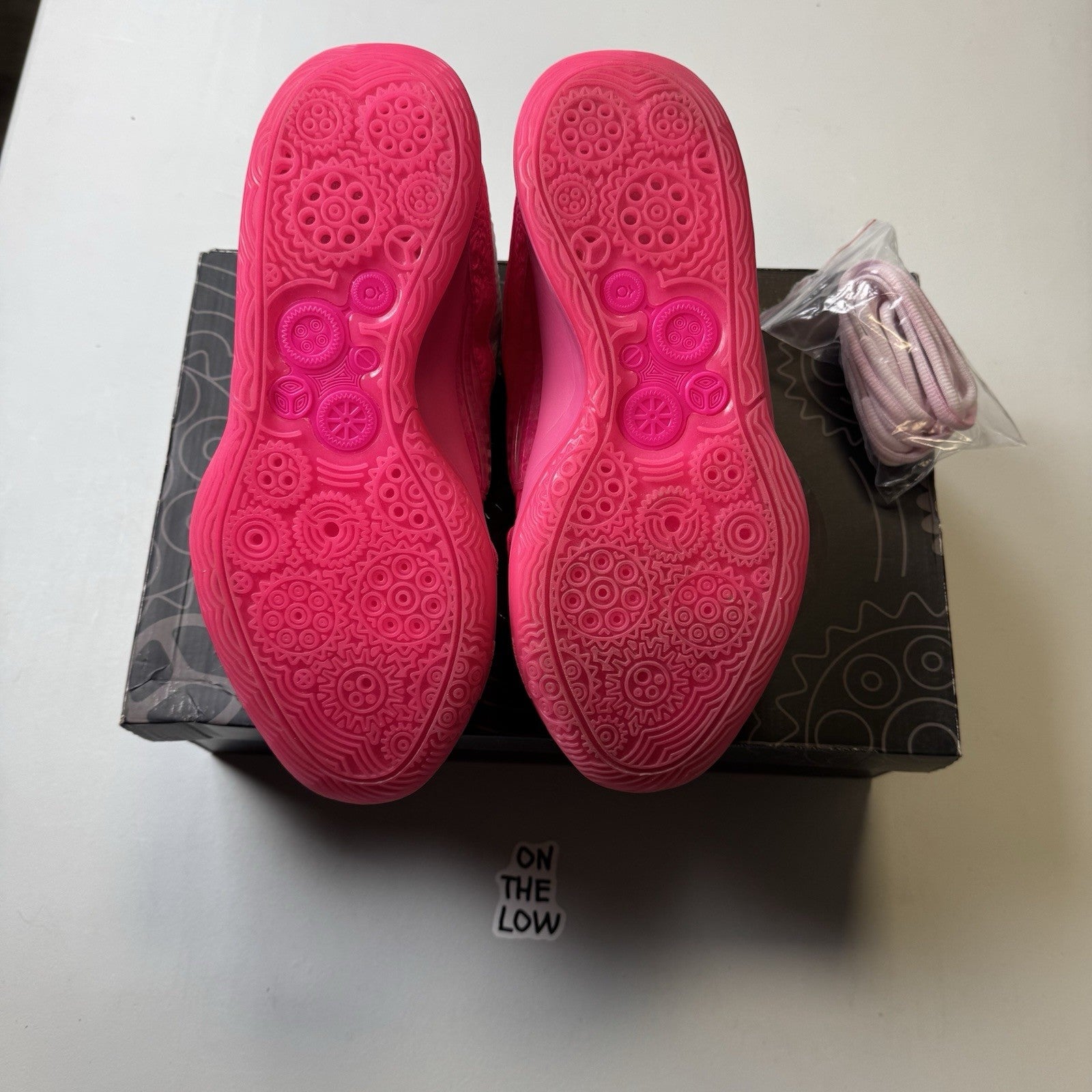 Nike KD 16 NRG Aunt Pearl | FN4929-600 | Size 9 Mens US