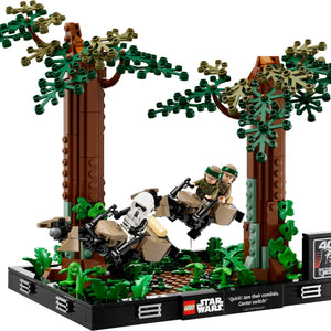 LEGO Endor Speeder Chase Diorama — Official LEGO gallery 1 of 4 — LEGO set 75353