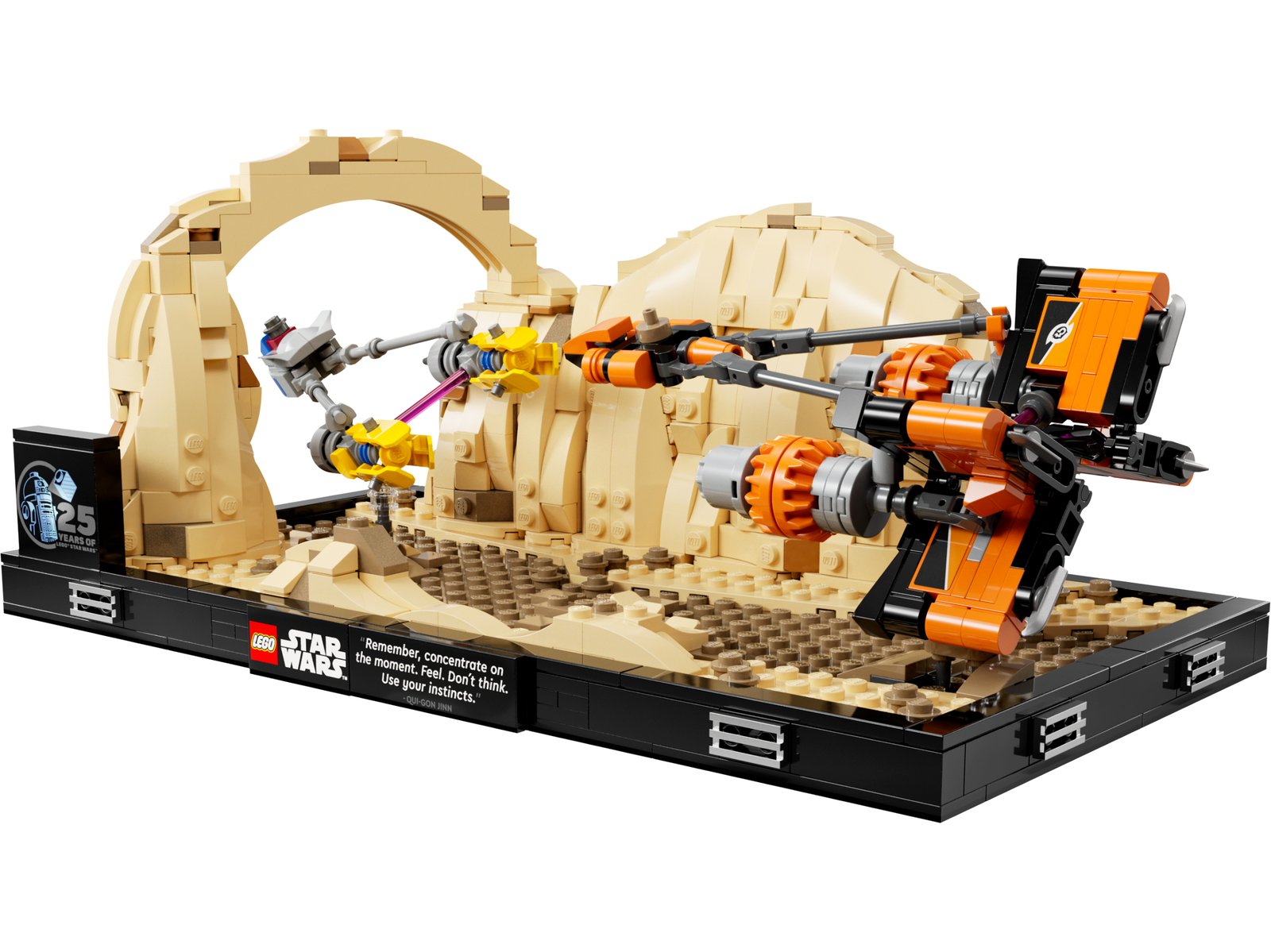 LEGO Mos Espa Podrace™ Diorama — Official LEGO gallery 1 of 4 — LEGO set 75380