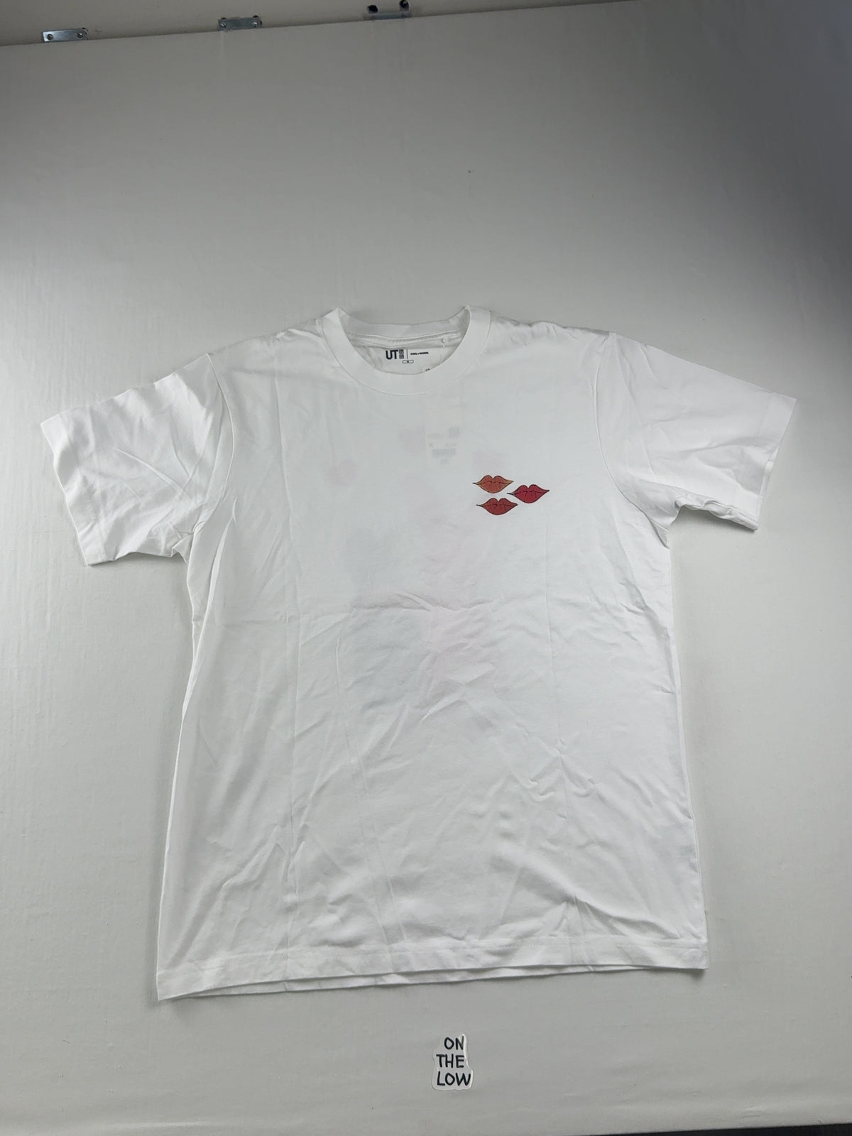 Uniqlo KAWS + Warhol Heart Graphic White T-Shirt — Drive 1g4GATNCVs_ejVOY5gu5s-U4mGeTK_aAc — photo 1