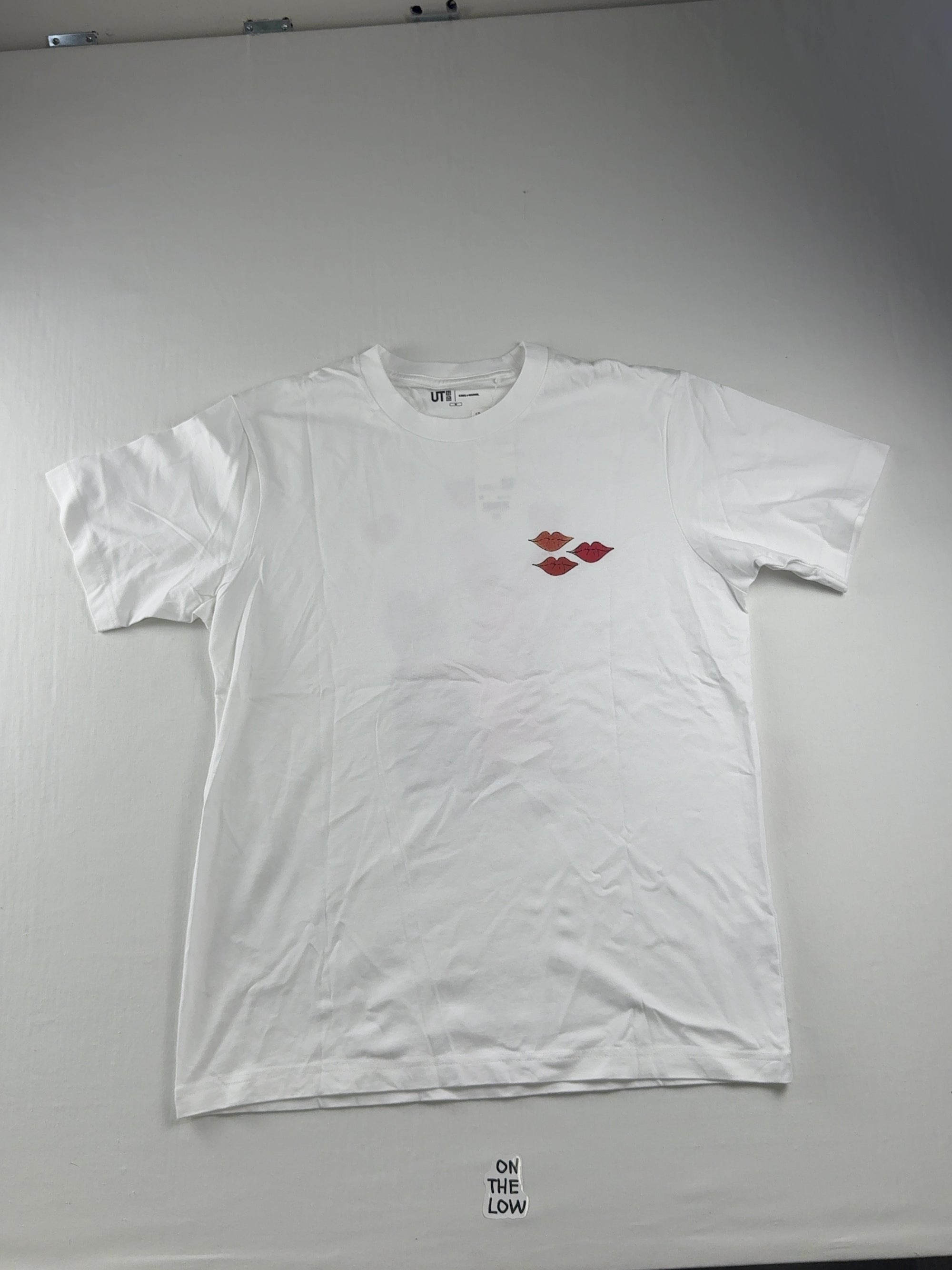 Uniqlo KAWS + Warhol Heart Graphic White T-Shirt — Drive 1g4GATNCVs_ejVOY5gu5s-U4mGeTK_aAc — photo 1