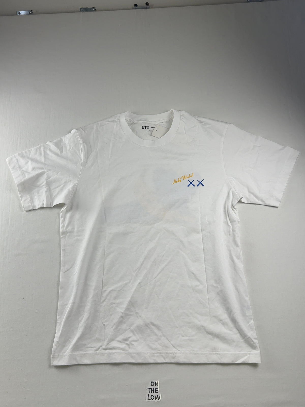 Uniqlo KAWS + Warhol XX White T-Shirt — Drive 140gHO89IrBel6g6Ga9p8WcuEsSDL8g3T — photo 1