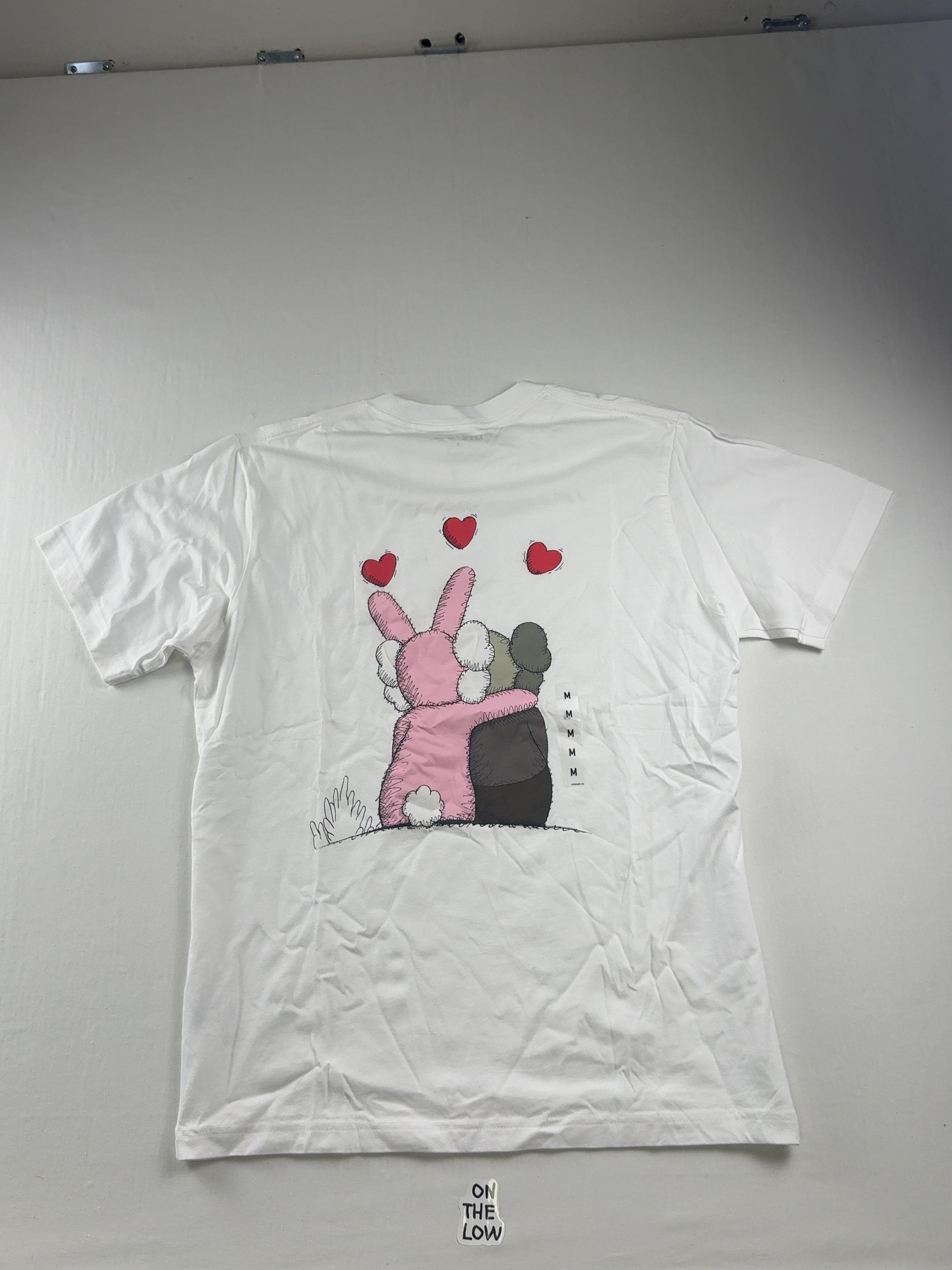 Uniqlo KAWS + Warhol Heart Graphic White T-Shirt — Drive 1OwCTu1pqNAK8IhcNRTY9fW5JcXJOhS7l — photo 2