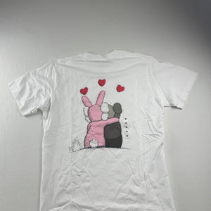 Uniqlo KAWS + Warhol Heart Graphic White T-Shirt — Drive 1OwCTu1pqNAK8IhcNRTY9fW5JcXJOhS7l — photo 2