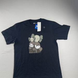 Uniqlo KAWS Character Graphic Black T-Shirt — Drive 1wyE4oeKmLb8sNjUMjygf0PGBEGEhfd-7 — photo 1