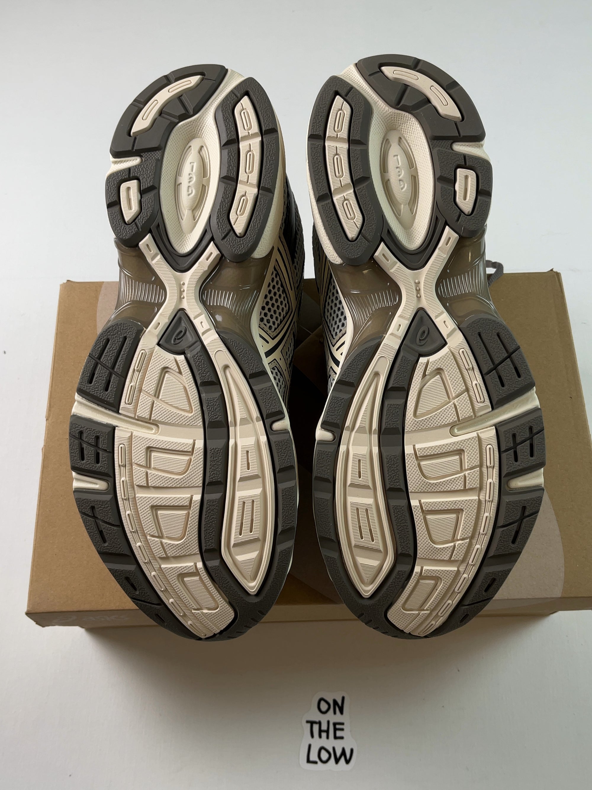 ASICS Gel-1130 Birch Dark Taupe (Korea Exclusive)