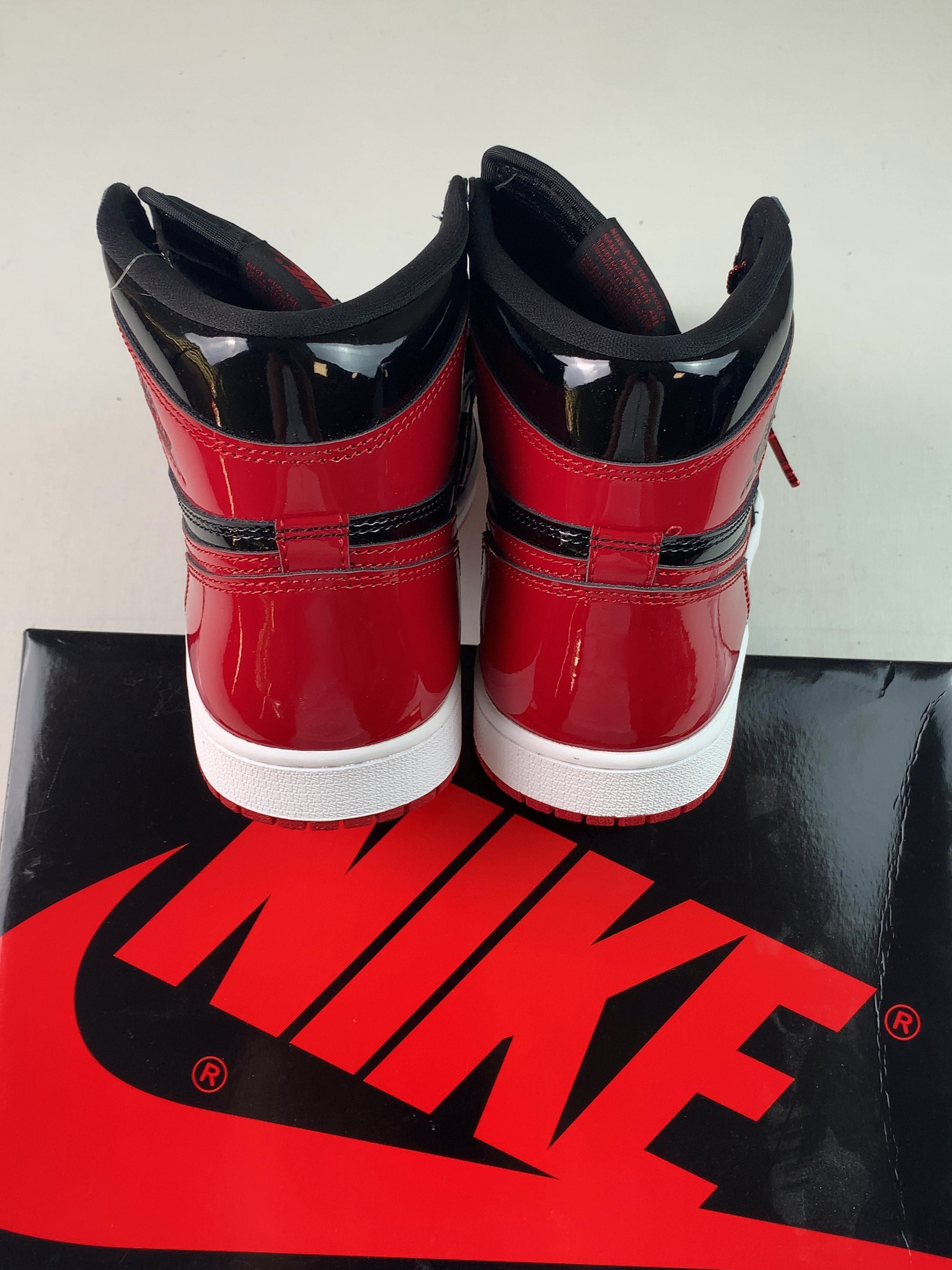 Jordan 1 Retro High OG Patent Bred — Drive 1ZqQ8s5HT2VE_OTAYfRQu2XWOkT_j3Utd — photo 5