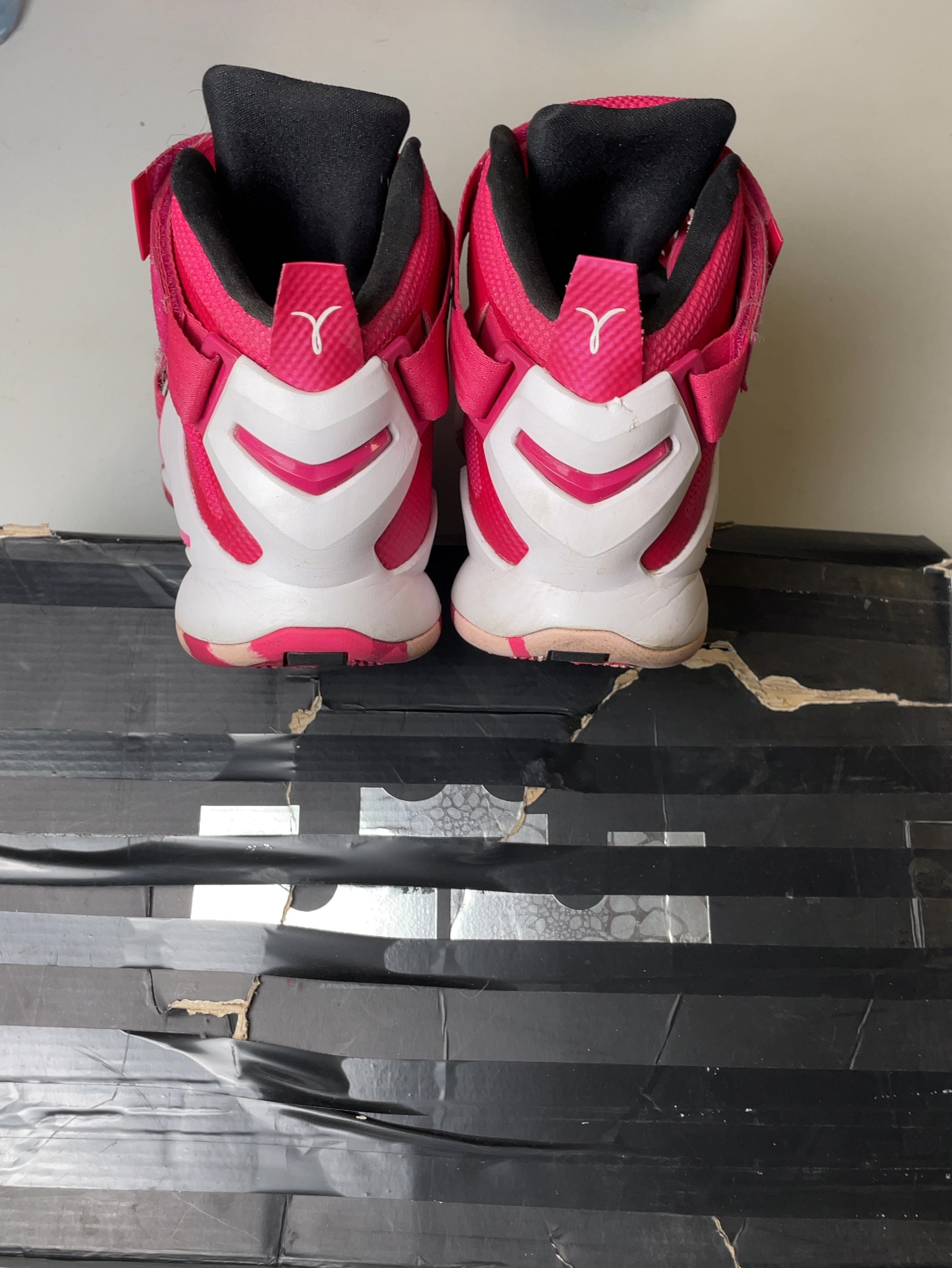 Nike LeBron Zoom Soldier 9 Think Pink (USED)