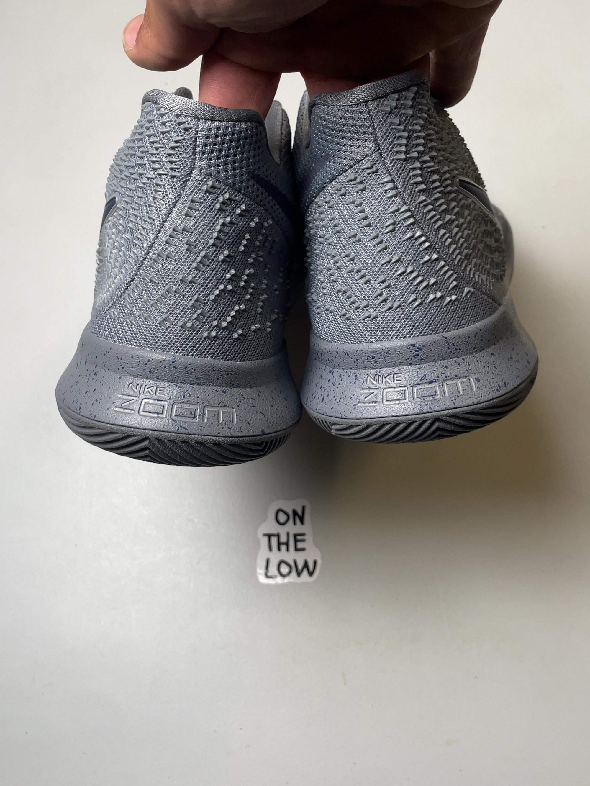 Nike Kyrie 3 Cool Grey